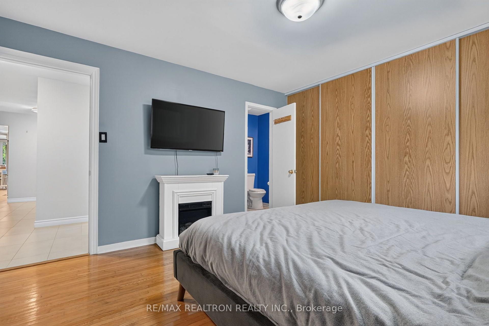 Photo 24 of 2 Captain Armstrong Lane, Markham, Sherwood-Amberglen — HOMEH
