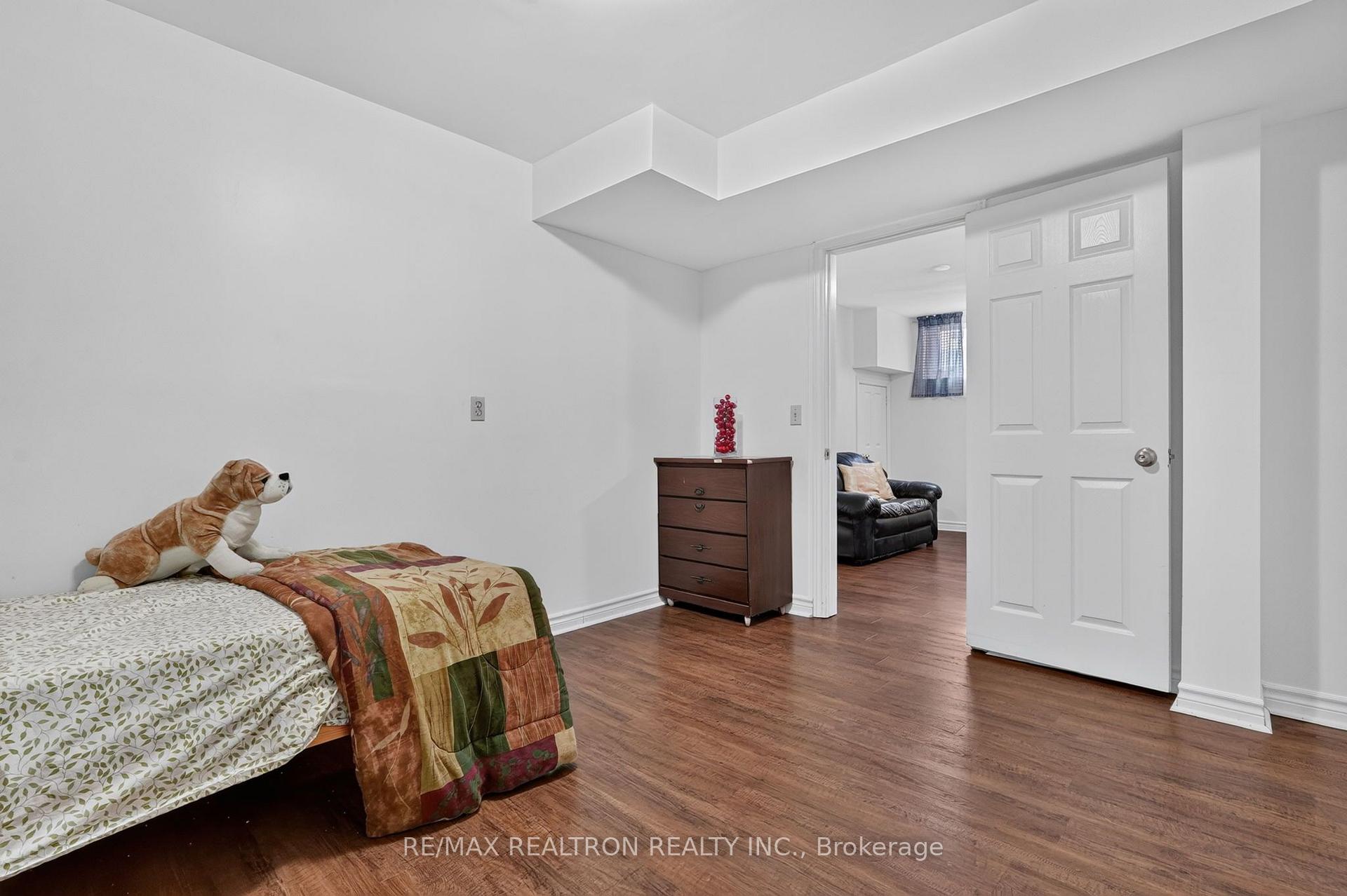 Photo 48 of 2 Captain Armstrong Lane, Markham, Sherwood-Amberglen — HOMEH