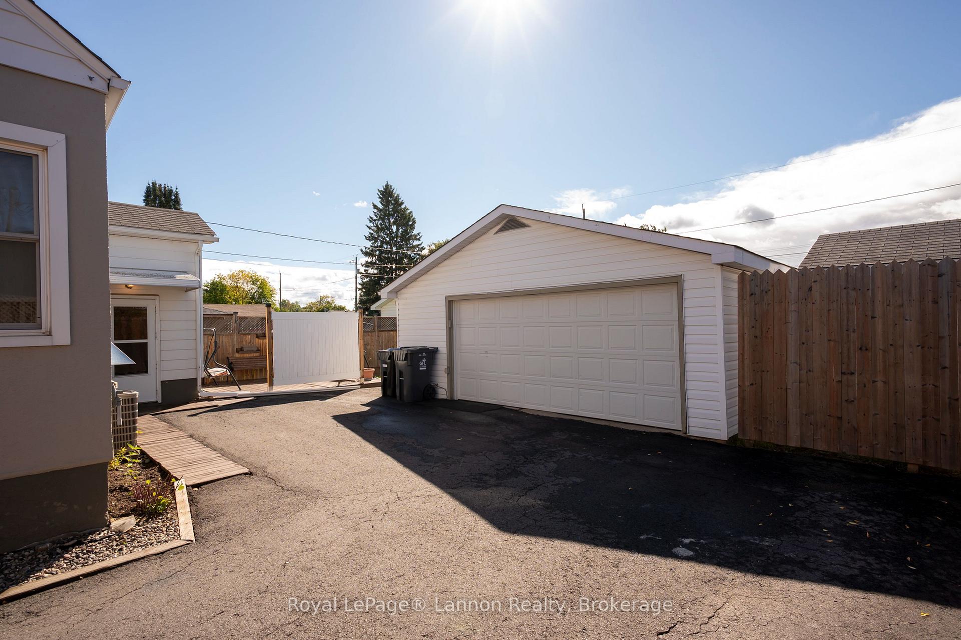 Photo 2 of 234 Christina Street E, Thunder Bay, Westfort — HOMEH