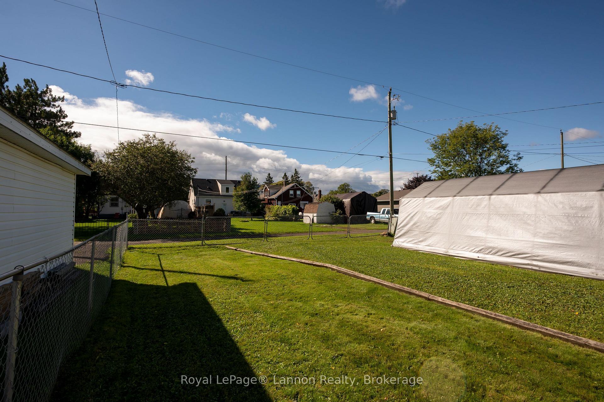 Photo 4 of 234 Christina Street E, Thunder Bay, Westfort — HOMEH