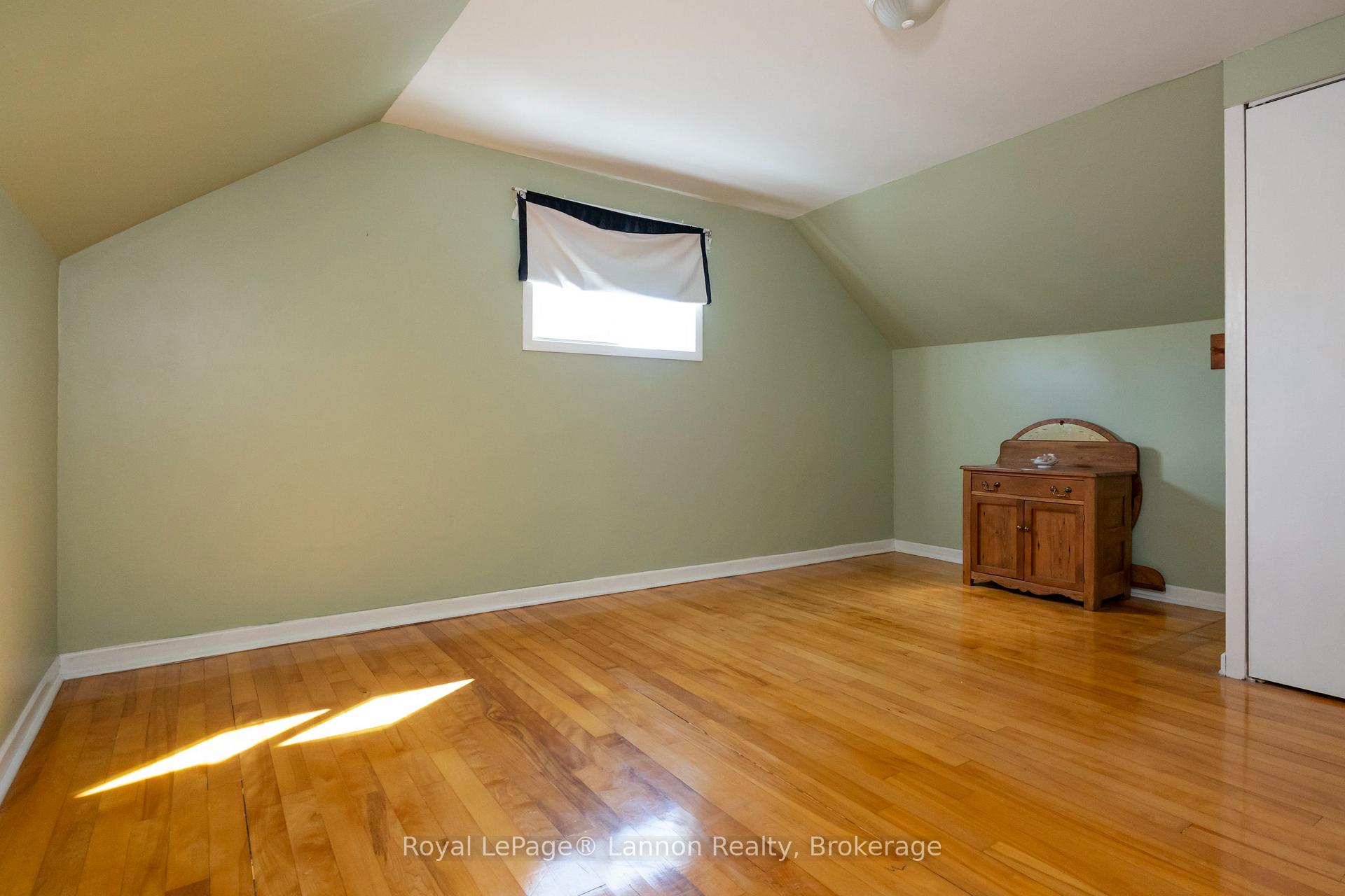 Photo 21 of 234 Christina Street E, Thunder Bay, Westfort — HOMEH