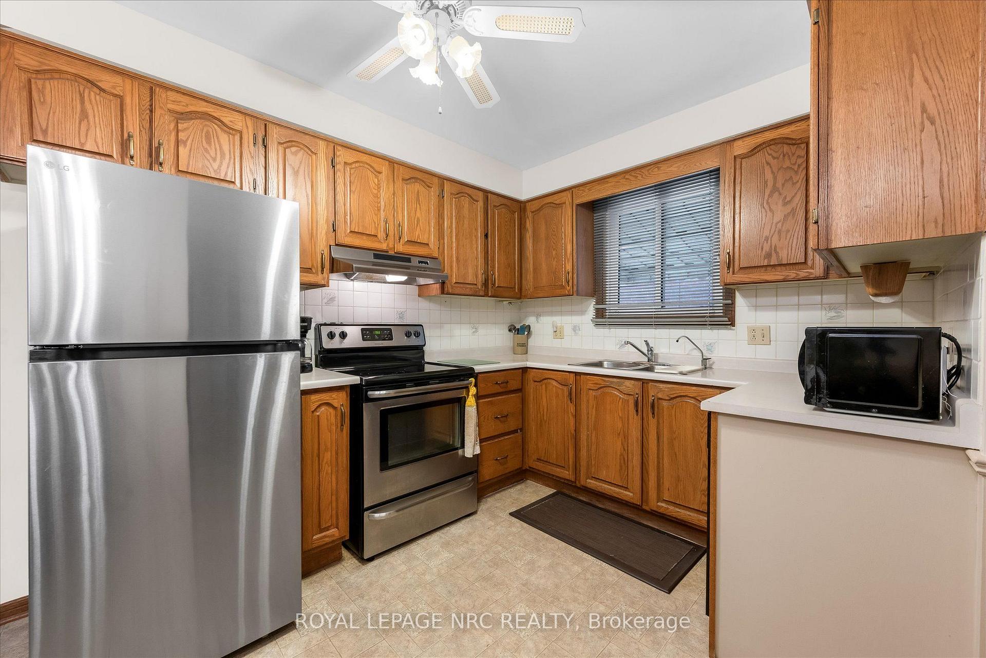 Photo 9 of 14 Andrea Drive, St. Catharines, Rykert/Vansickle — HOMEH