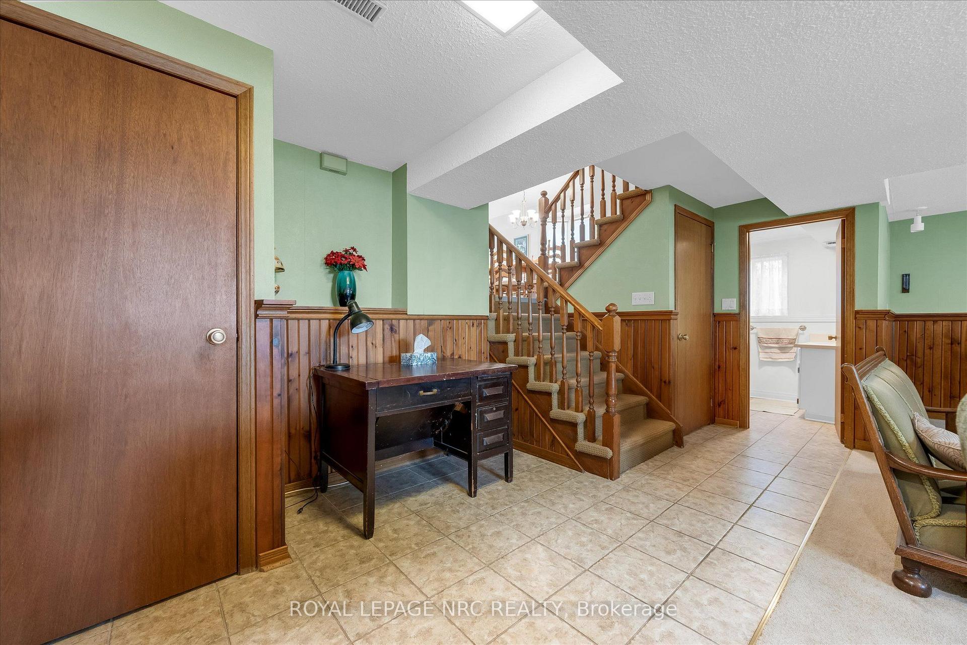 Photo 21 of 14 Andrea Drive, St. Catharines, Rykert/Vansickle — HOMEH