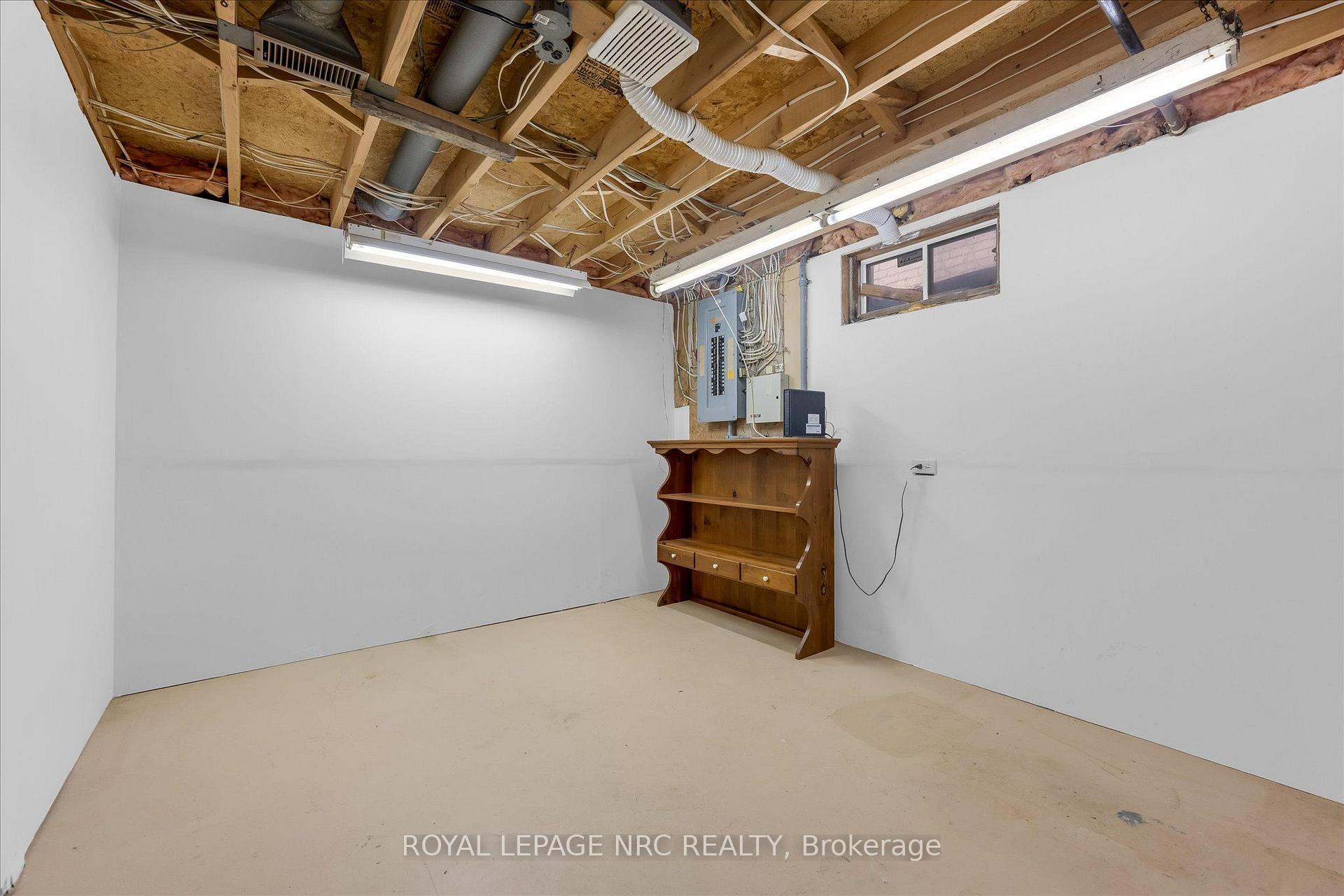 Photo 25 of 14 Andrea Drive, St. Catharines, Rykert/Vansickle — HOMEH