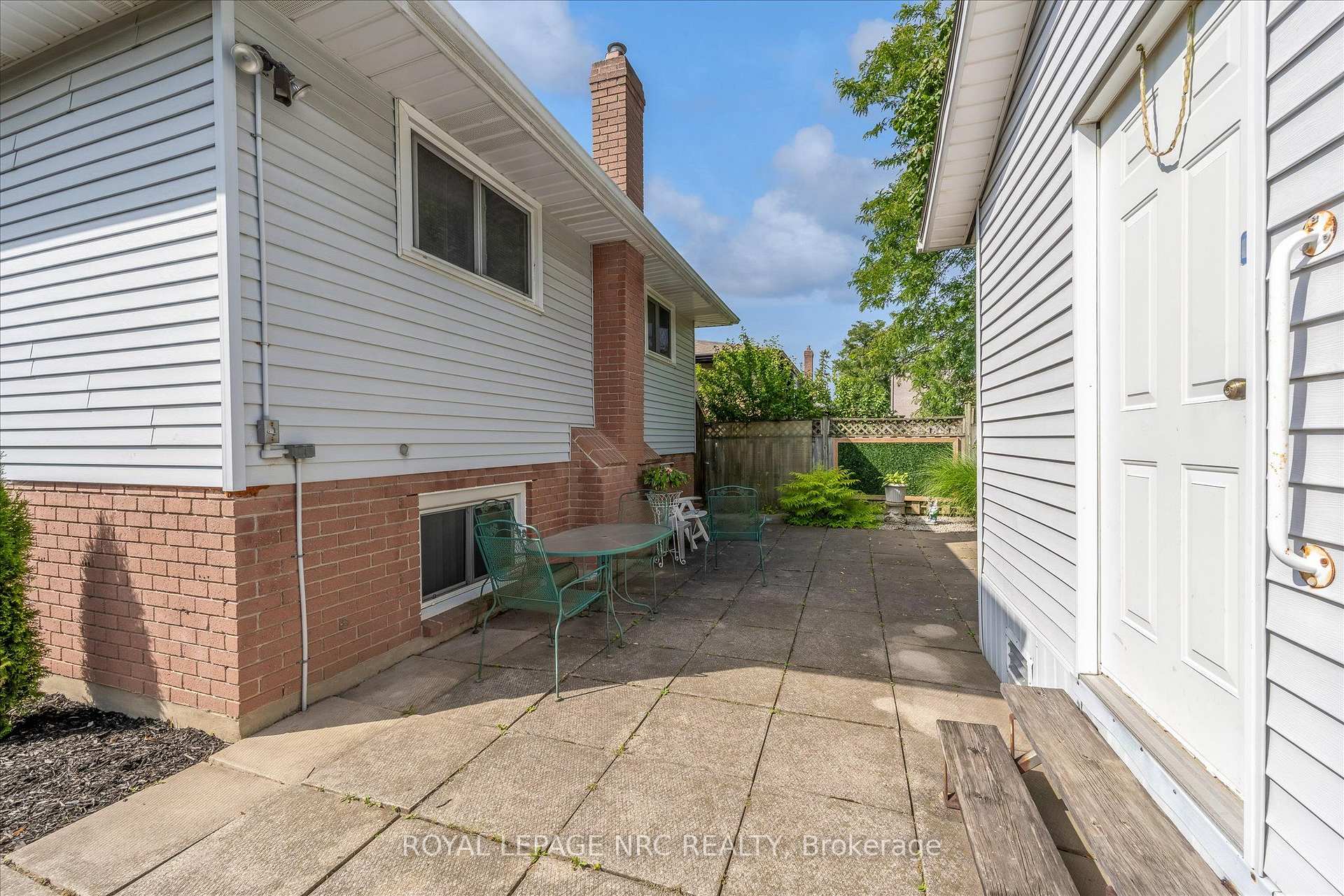 Photo 28 of 14 Andrea Drive, St. Catharines, Rykert/Vansickle — HOMEH