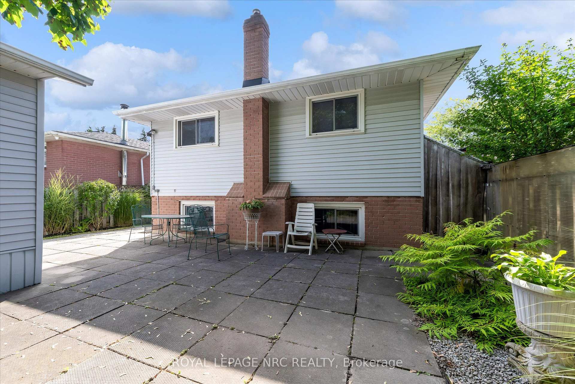 Photo 33 of 14 Andrea Drive, St. Catharines, Rykert/Vansickle — HOMEH
