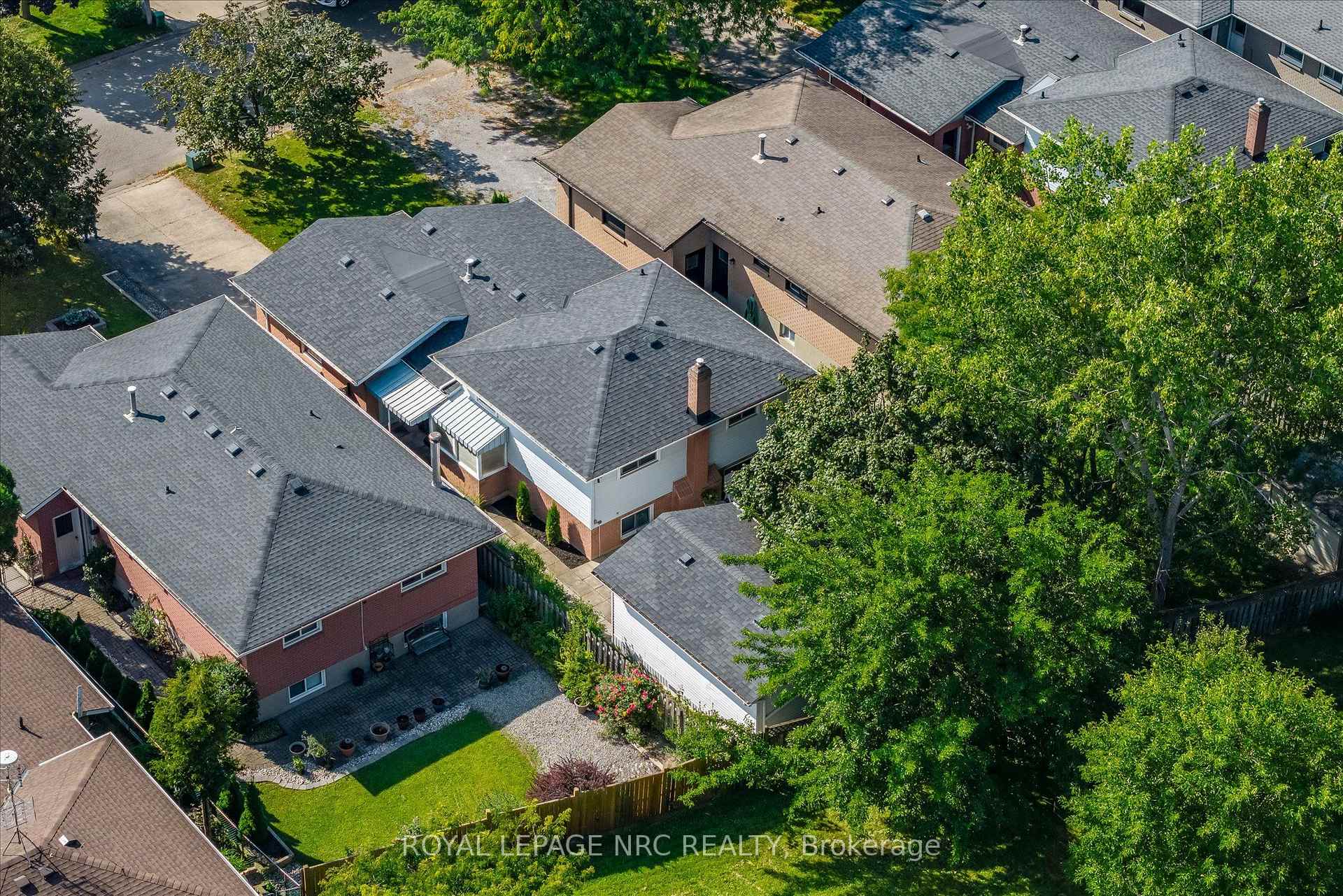 Photo 34 of 14 Andrea Drive, St. Catharines, Rykert/Vansickle — HOMEH