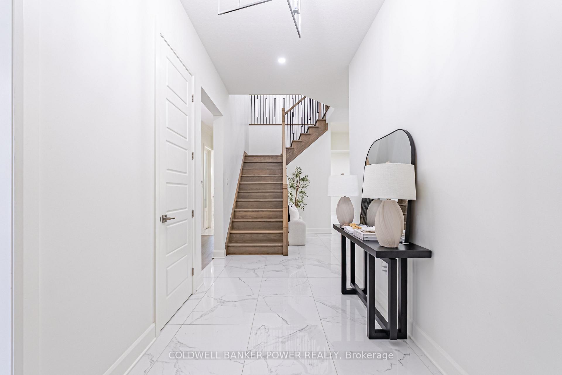Photo 4 of 2202 Tripp Drive, London, South V — HOMEH