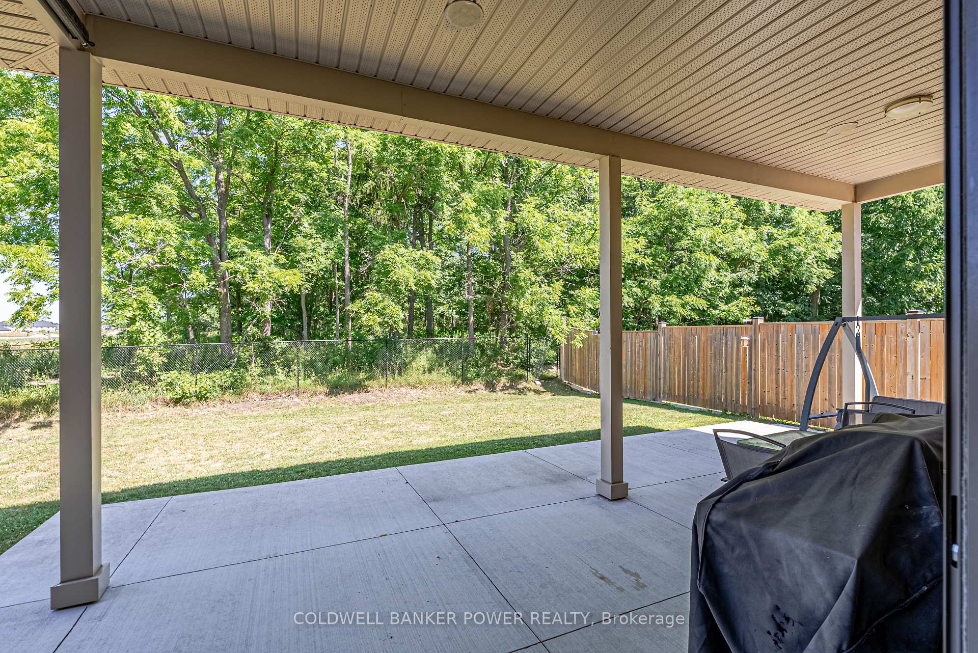Photo 42 of 2202 Tripp Drive, London, South V — HOMEH