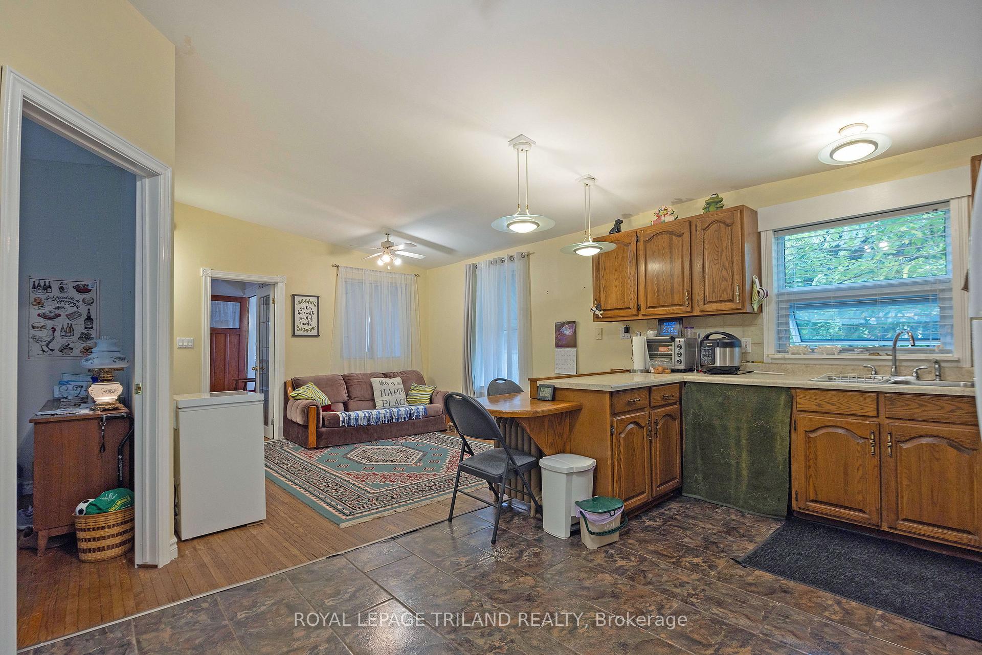 Photo 15 of 59 Elizabeth Street, St. Thomas — HOMEH