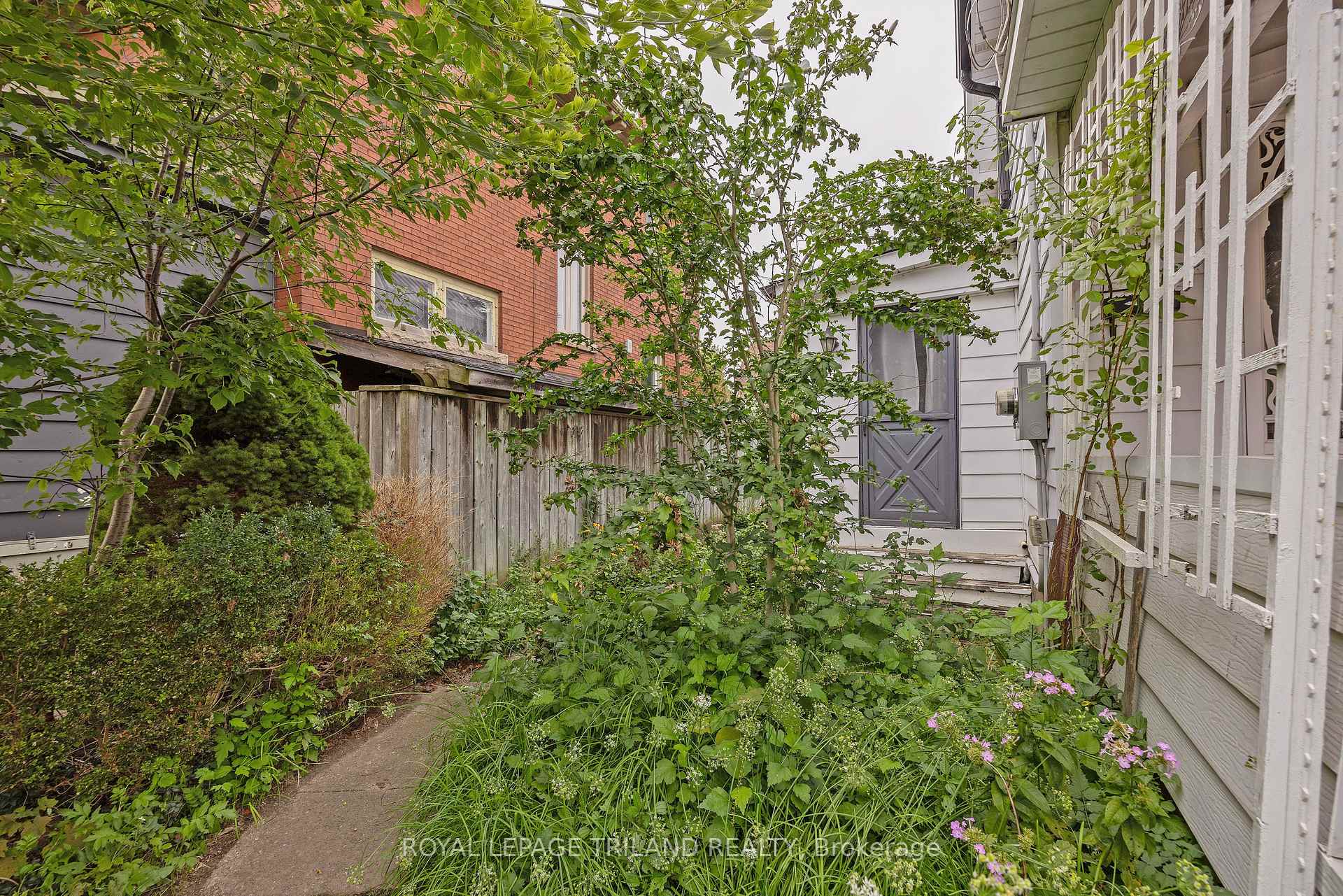 Photo 27 of 59 Elizabeth Street, St. Thomas — HOMEH