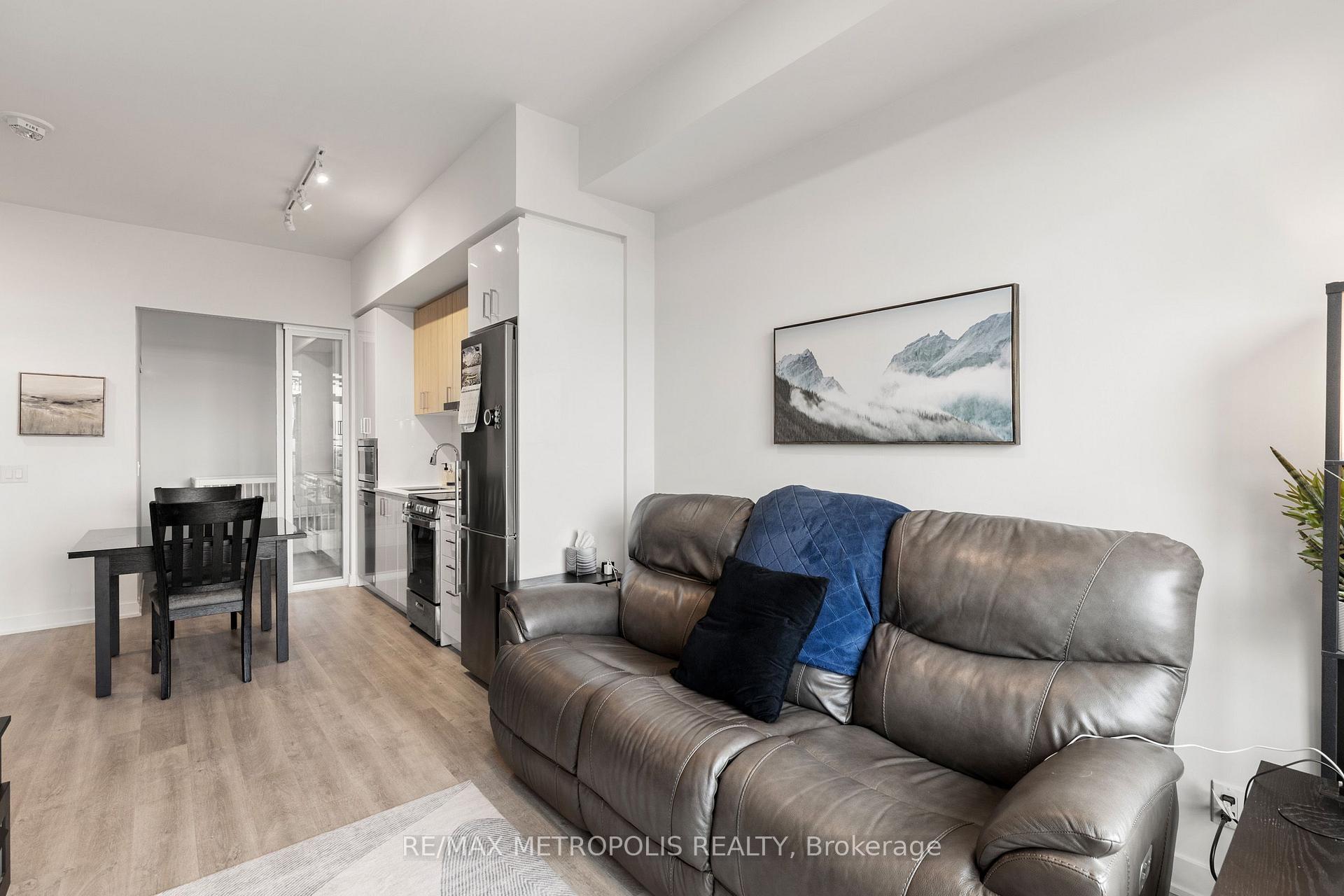 Photo 11 of Unit 2504, 30 Upper Mall Way, Vaughan, Brownridge — HOMEH
