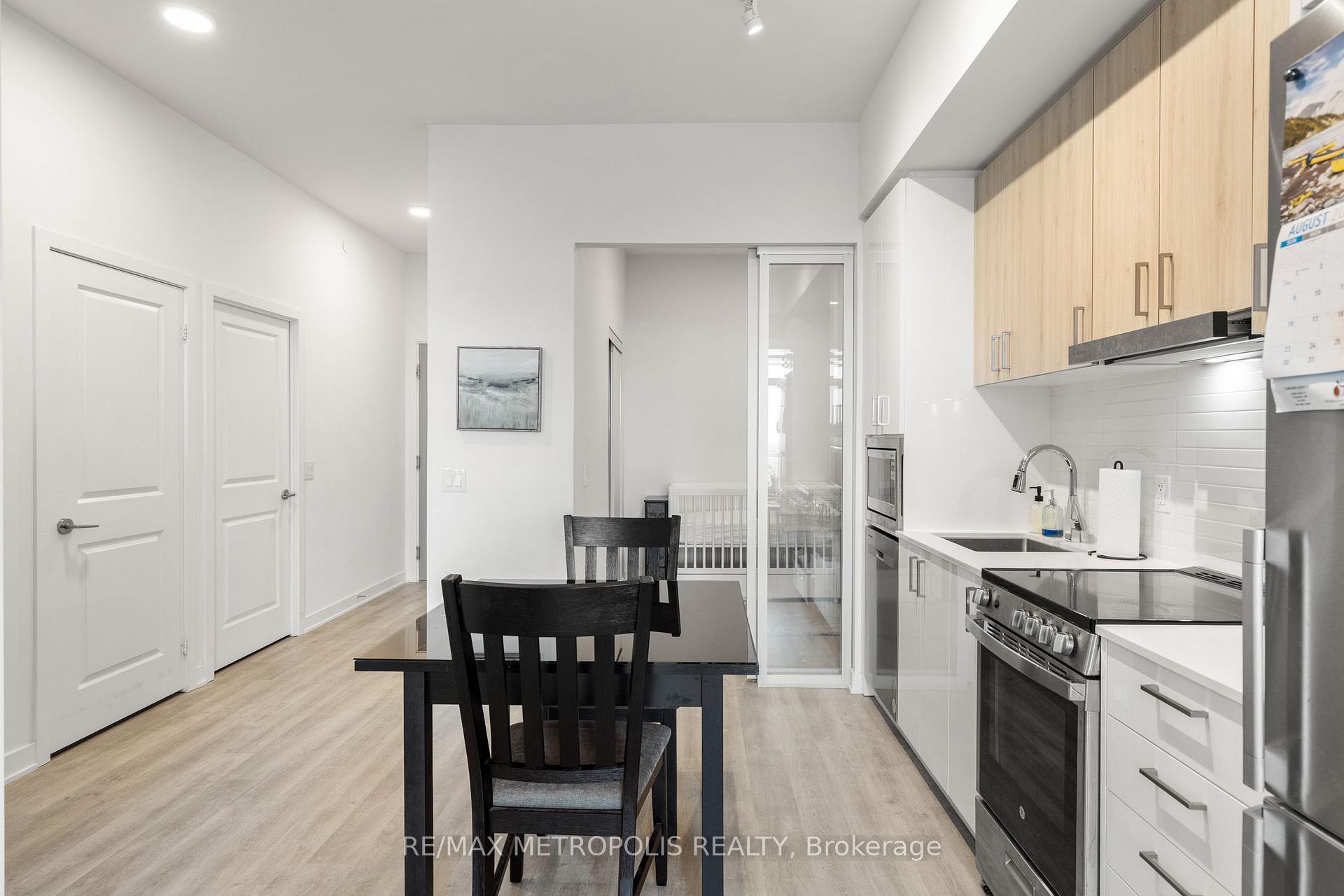 Photo 16 of Unit 2504, 30 Upper Mall Way, Vaughan, Brownridge — HOMEH