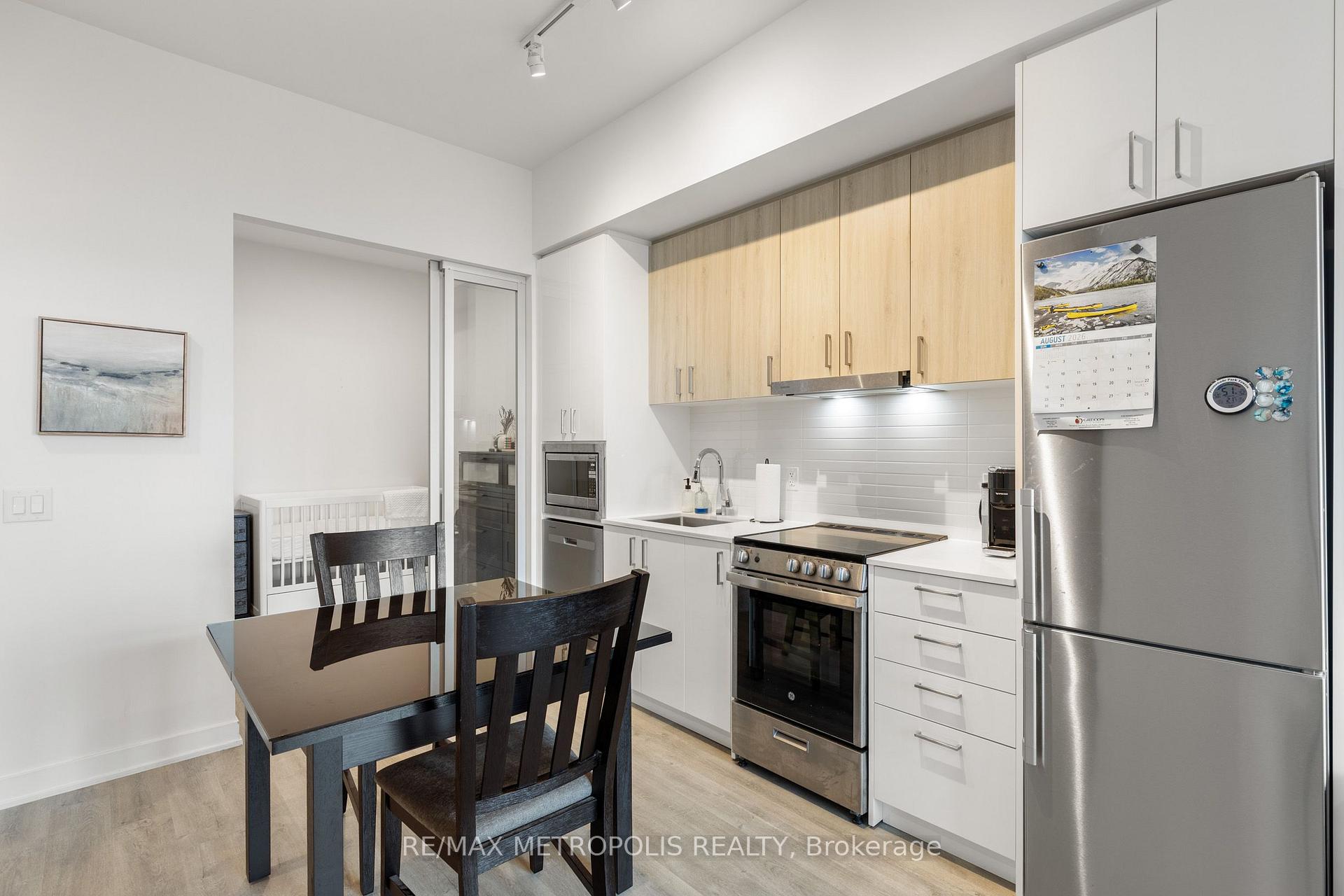 Photo 18 of Unit 2504, 30 Upper Mall Way, Vaughan, Brownridge — HOMEH