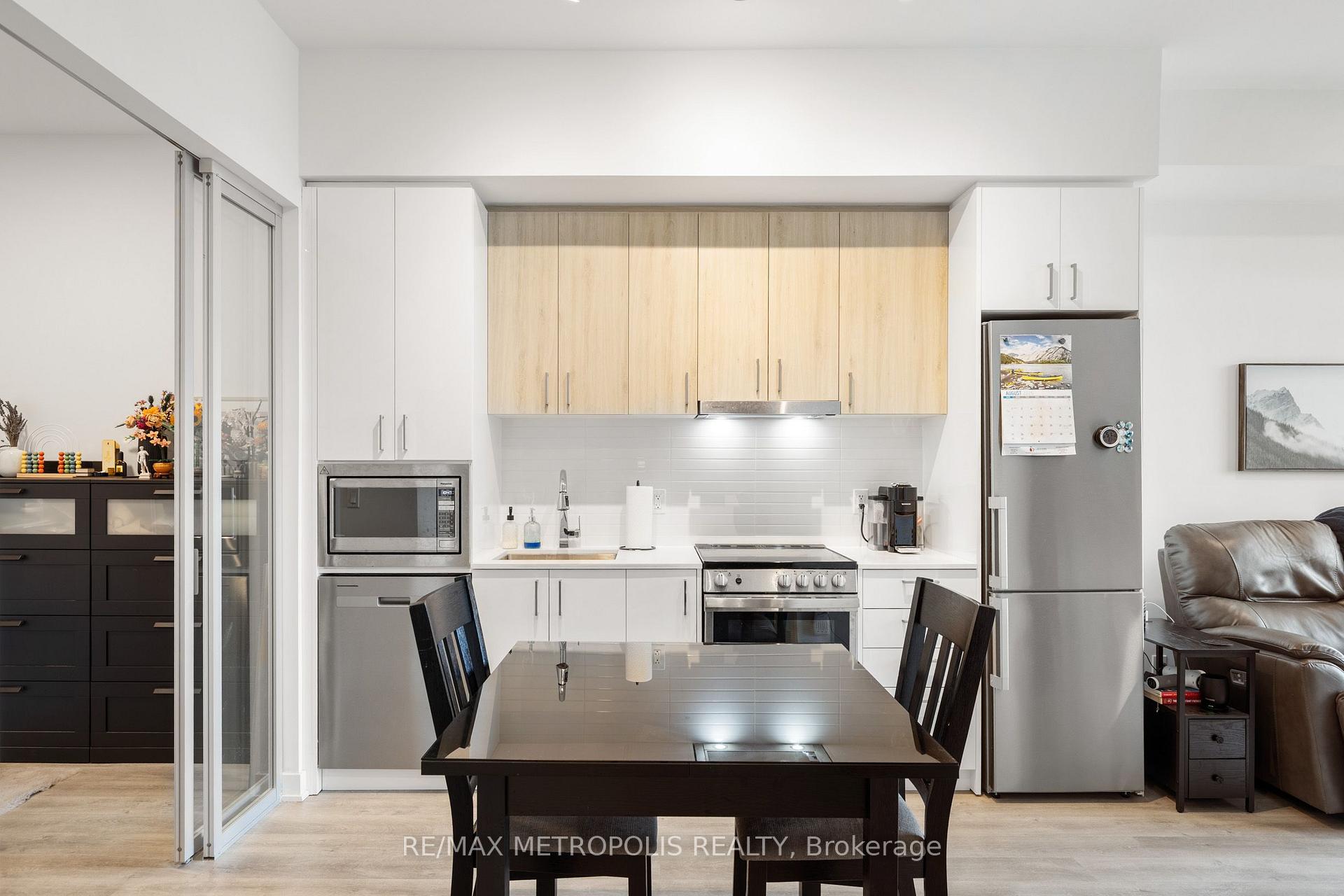 Photo 19 of Unit 2504, 30 Upper Mall Way, Vaughan, Brownridge — HOMEH