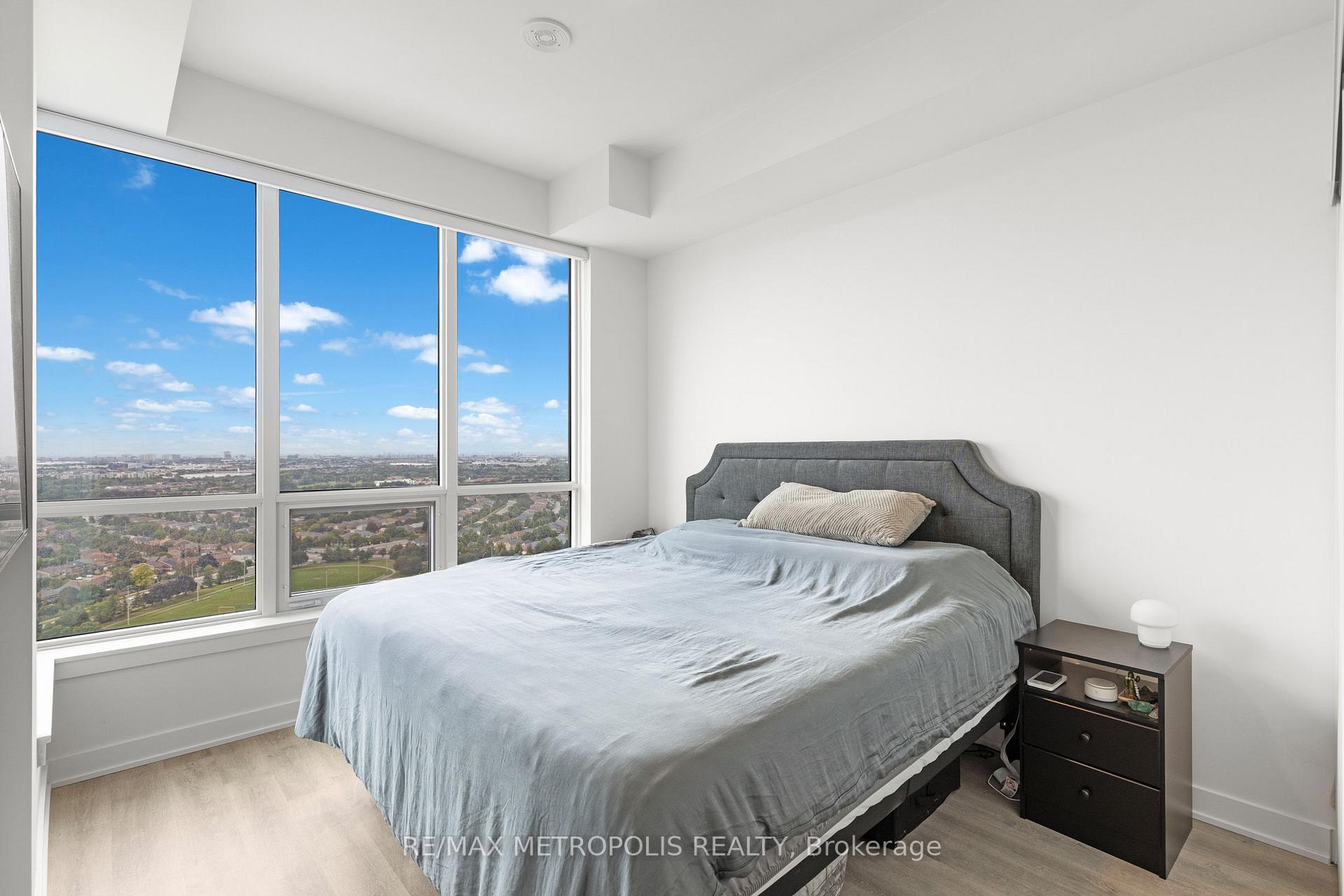 Photo 21 of Unit 2504, 30 Upper Mall Way, Vaughan, Brownridge — HOMEH