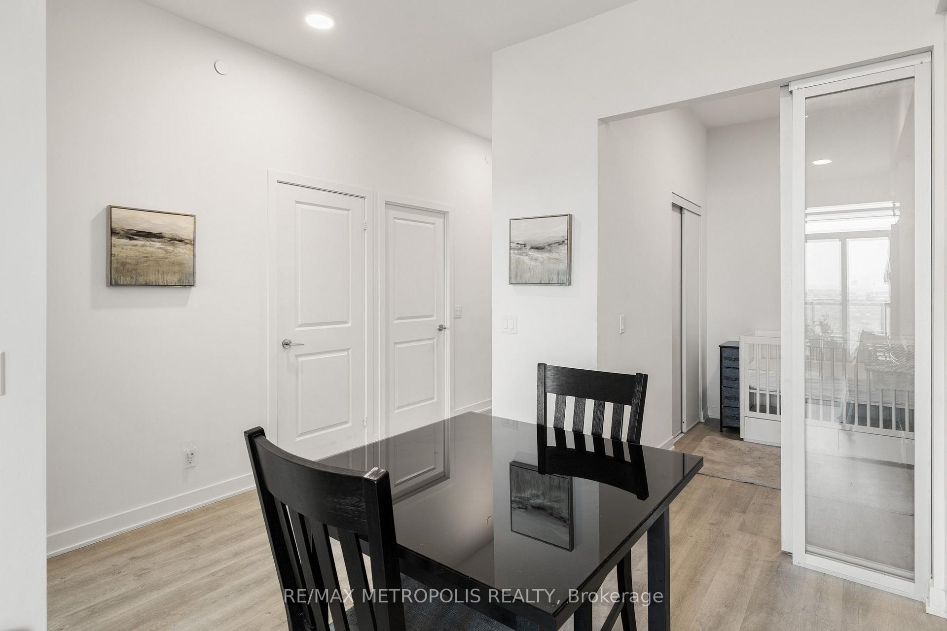 Photo 25 of Unit 2504, 30 Upper Mall Way, Vaughan, Brownridge — HOMEH