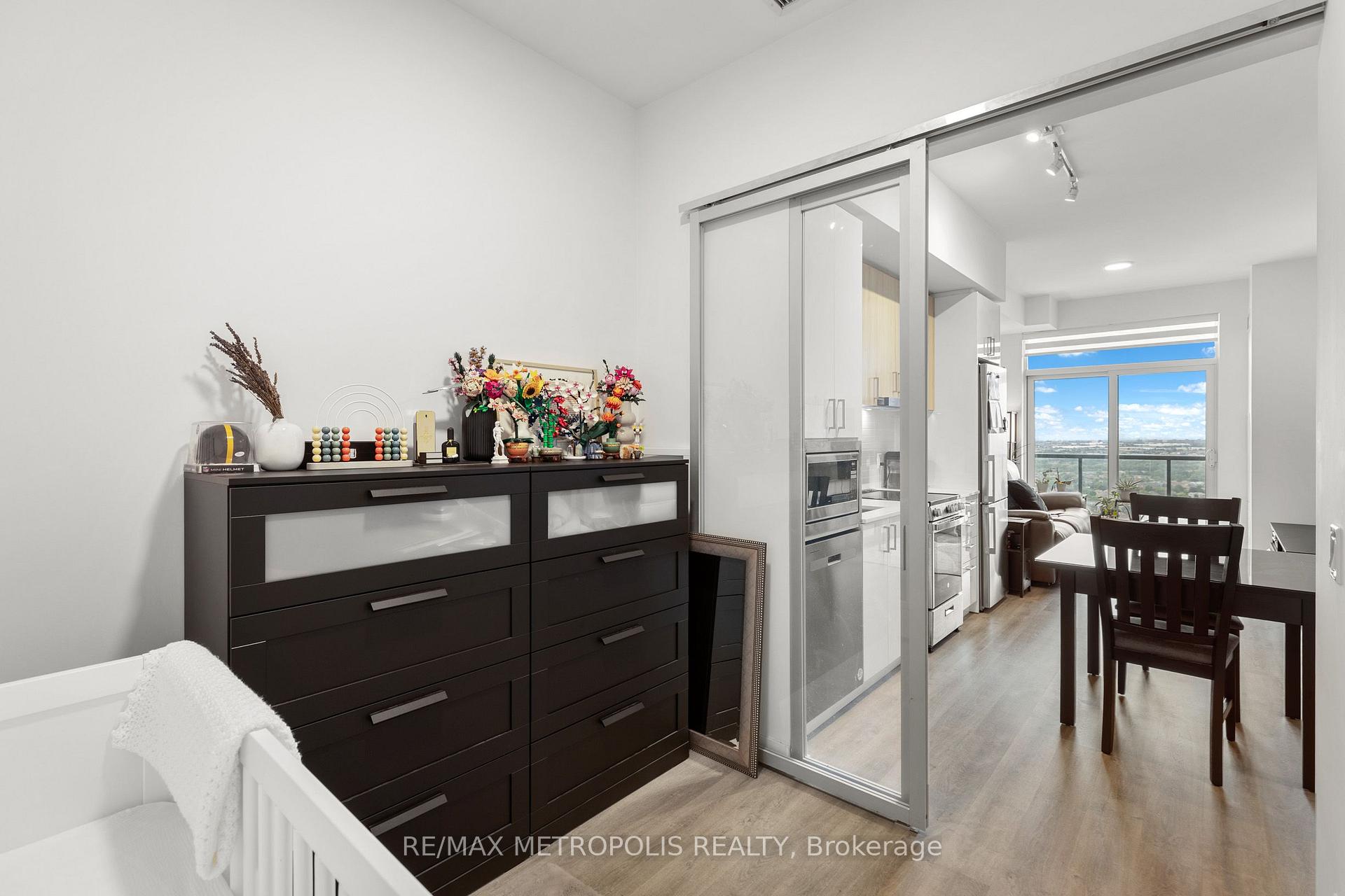 Photo 27 of Unit 2504, 30 Upper Mall Way, Vaughan, Brownridge — HOMEH
