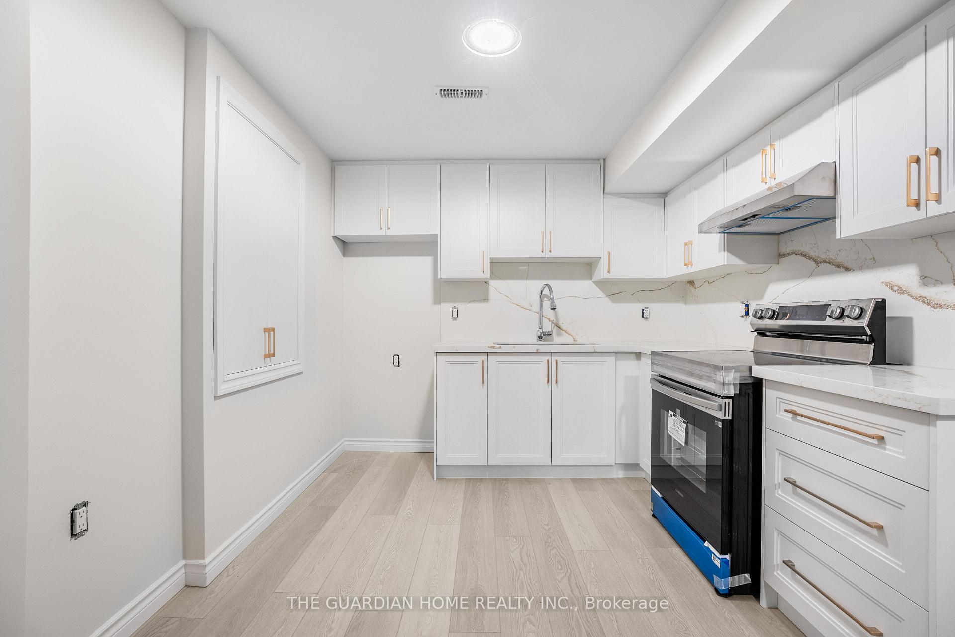 Photo 6 of Unit Bsmt, 15 Clipper Lane, Clarington, Bowmanville — HOMEH