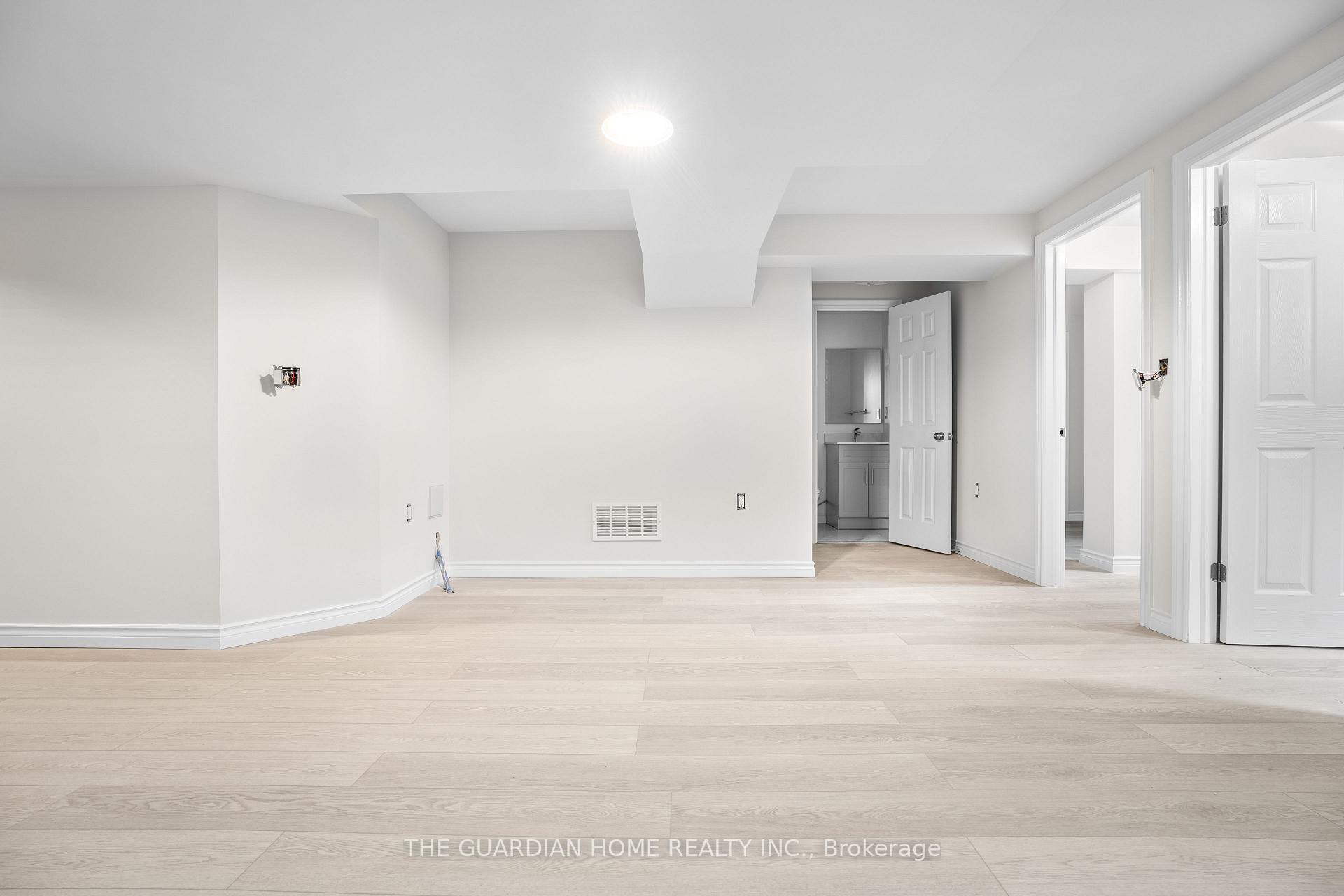 Photo 13 of Unit Bsmt, 15 Clipper Lane, Clarington, Bowmanville — HOMEH