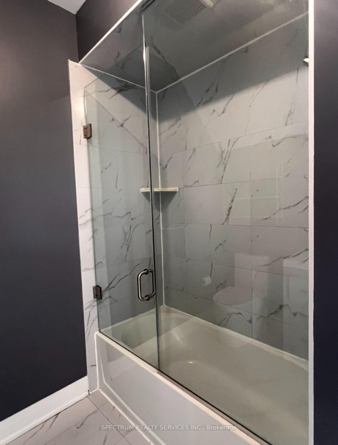 Photo 7 of Unit Upper, 85 Vedette Way, Vaughan, East Woodbridge — HOMEH
