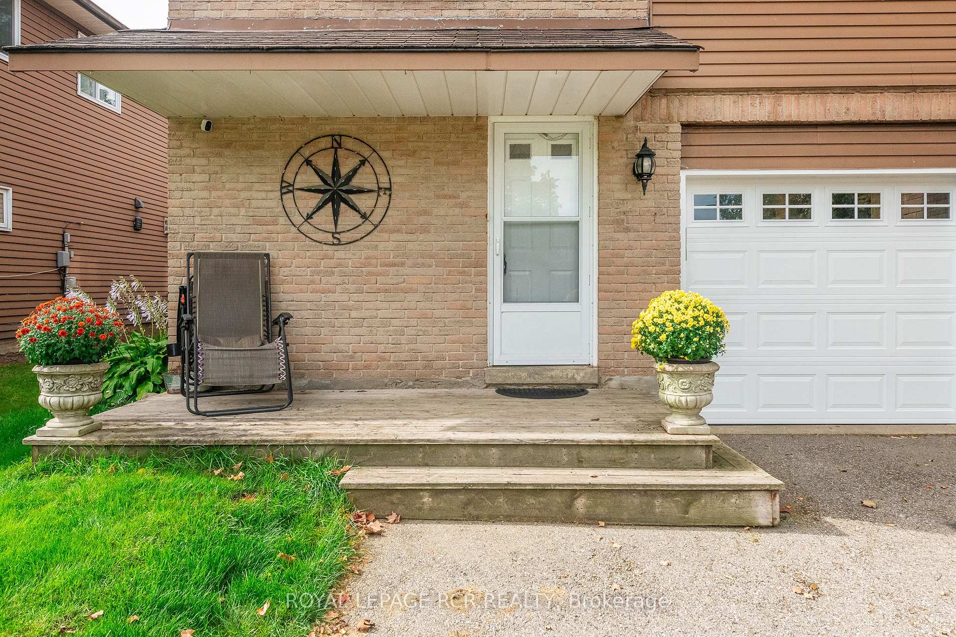 Photo 2 of 12 Steven Street, Orangeville — HOMEH