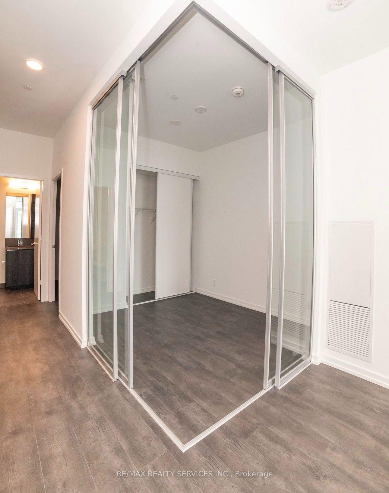 Photo 4 of Unit 607, 7890 Jane Street, Vaughan, Vaughan Corporate Centre — HOMEH
