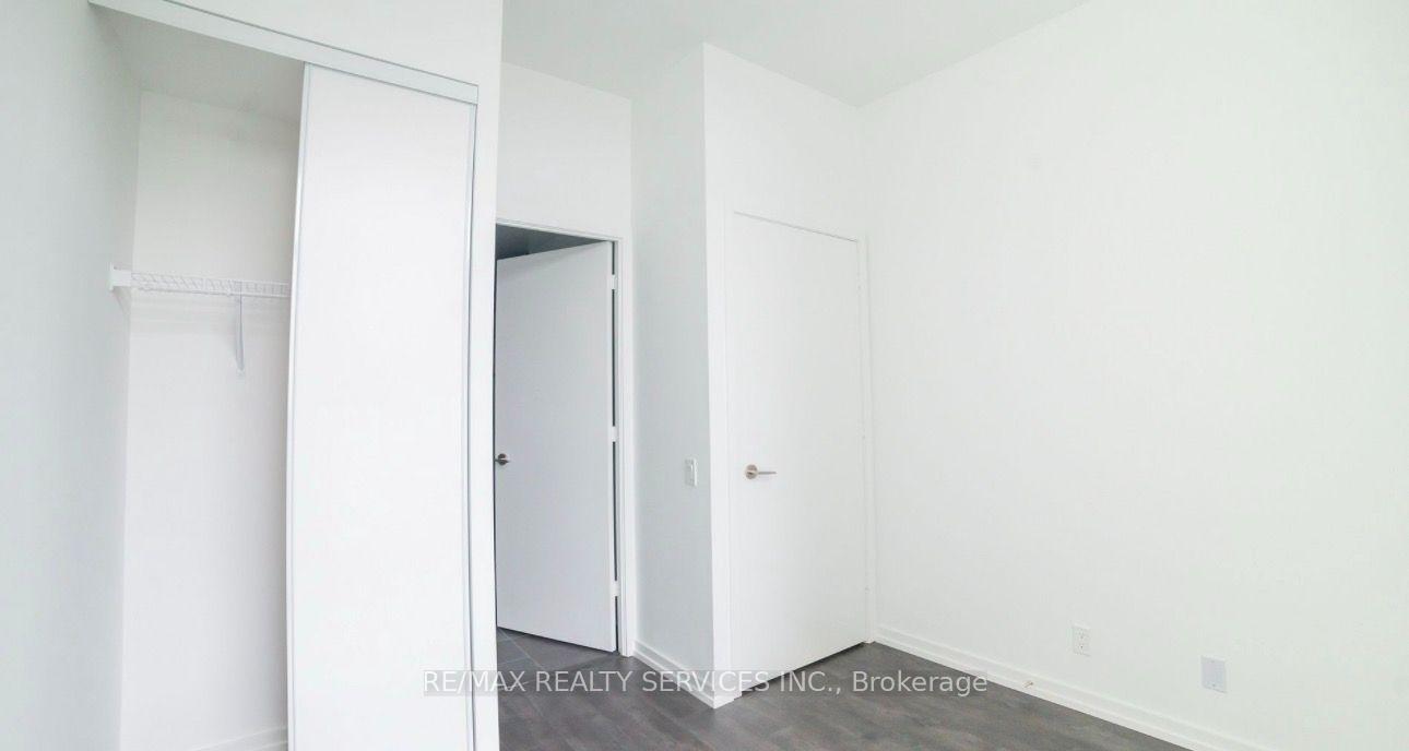 Photo 5 of Unit 607, 7890 Jane Street, Vaughan, Vaughan Corporate Centre — HOMEH
