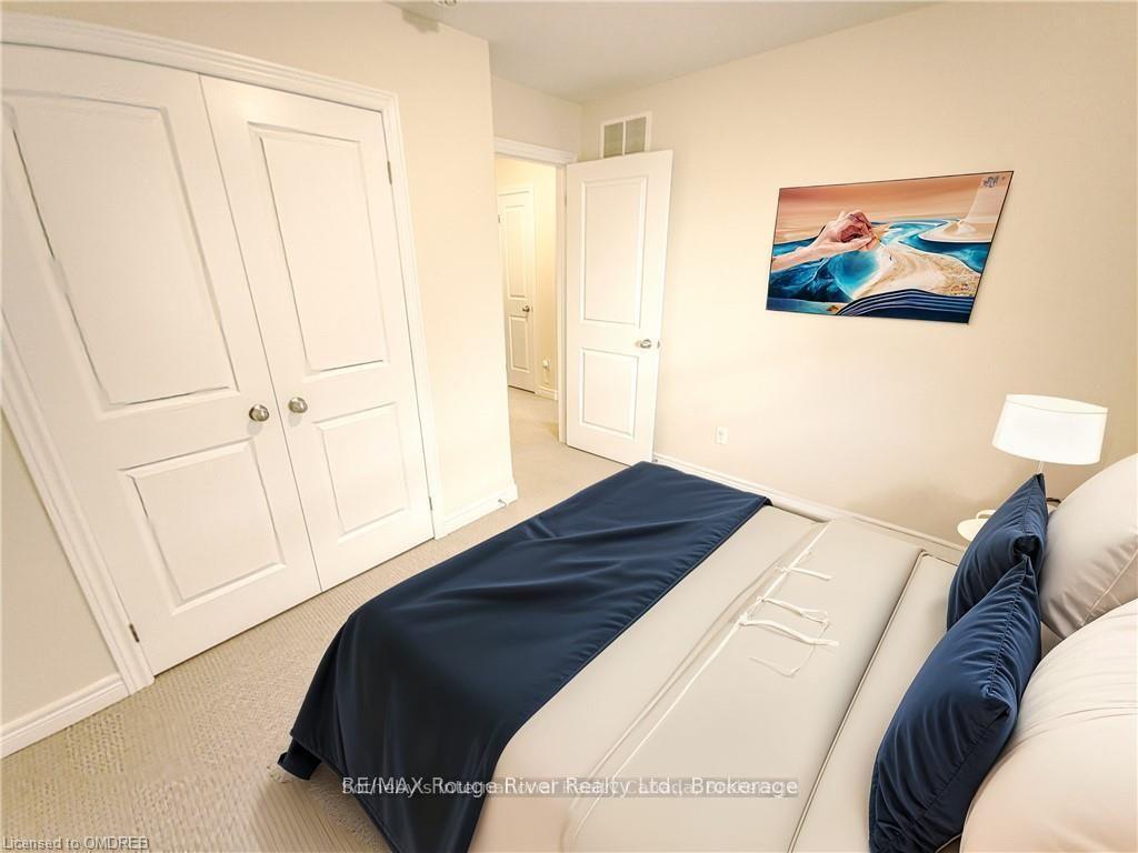Photo 12 of 814 Broadway Boulevard, Peterborough, Northcrest Ward 5 — HOMEH