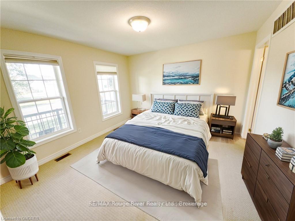 Photo 13 of 814 Broadway Boulevard, Peterborough, Northcrest Ward 5 — HOMEH