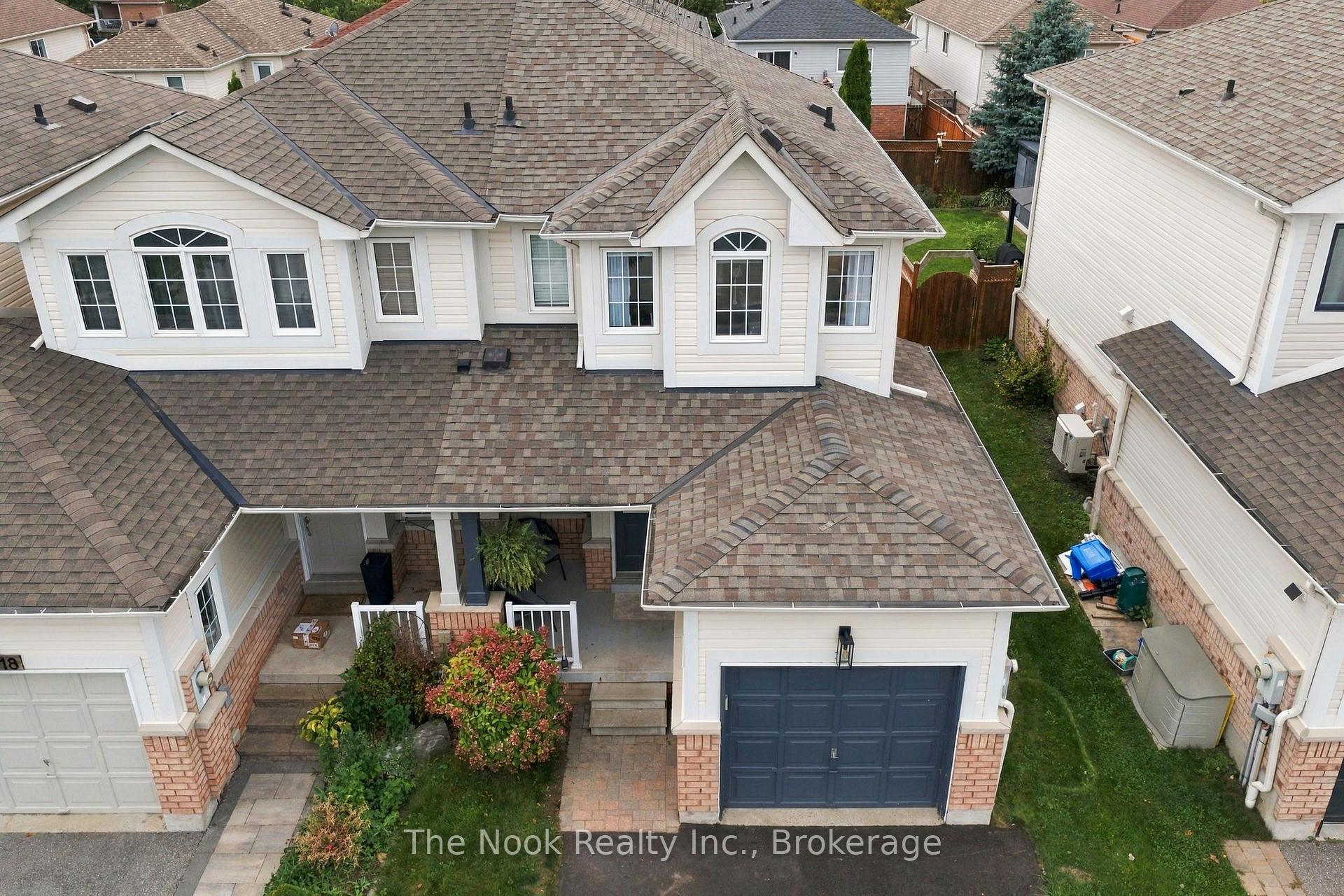 Photo 3 of 16 Annisson Court, Clarington, Bowmanville — HOMEH