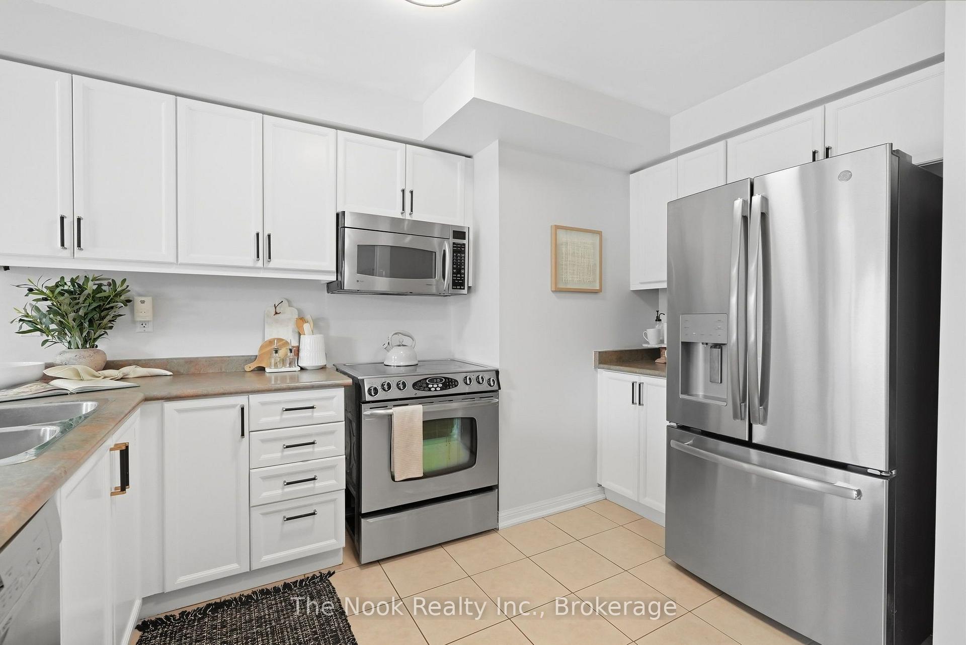 Photo 12 of 16 Annisson Court, Clarington, Bowmanville — HOMEH