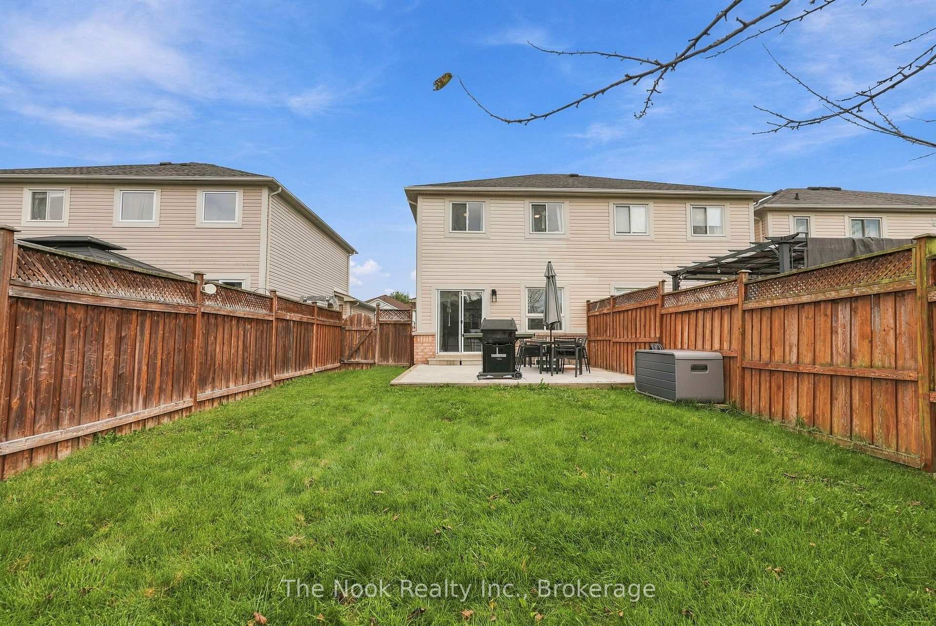 Photo 32 of 16 Annisson Court, Clarington, Bowmanville — HOMEH