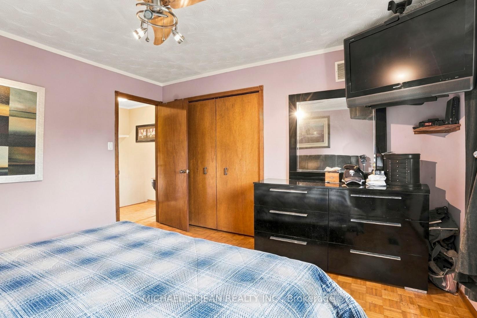 Photo 22 of 2 Hearthside Crescent, Hamilton, Stoney Creek — HOMEH