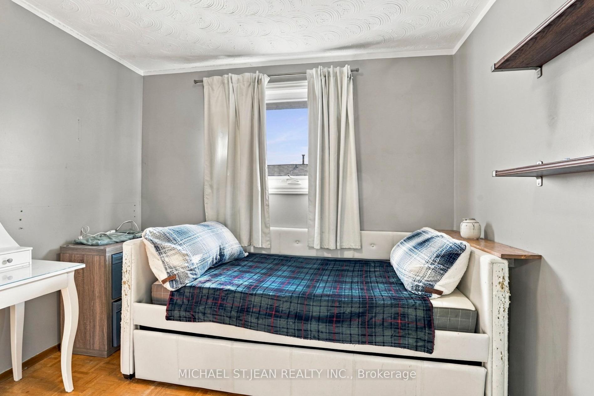 Photo 25 of 2 Hearthside Crescent, Hamilton, Stoney Creek — HOMEH