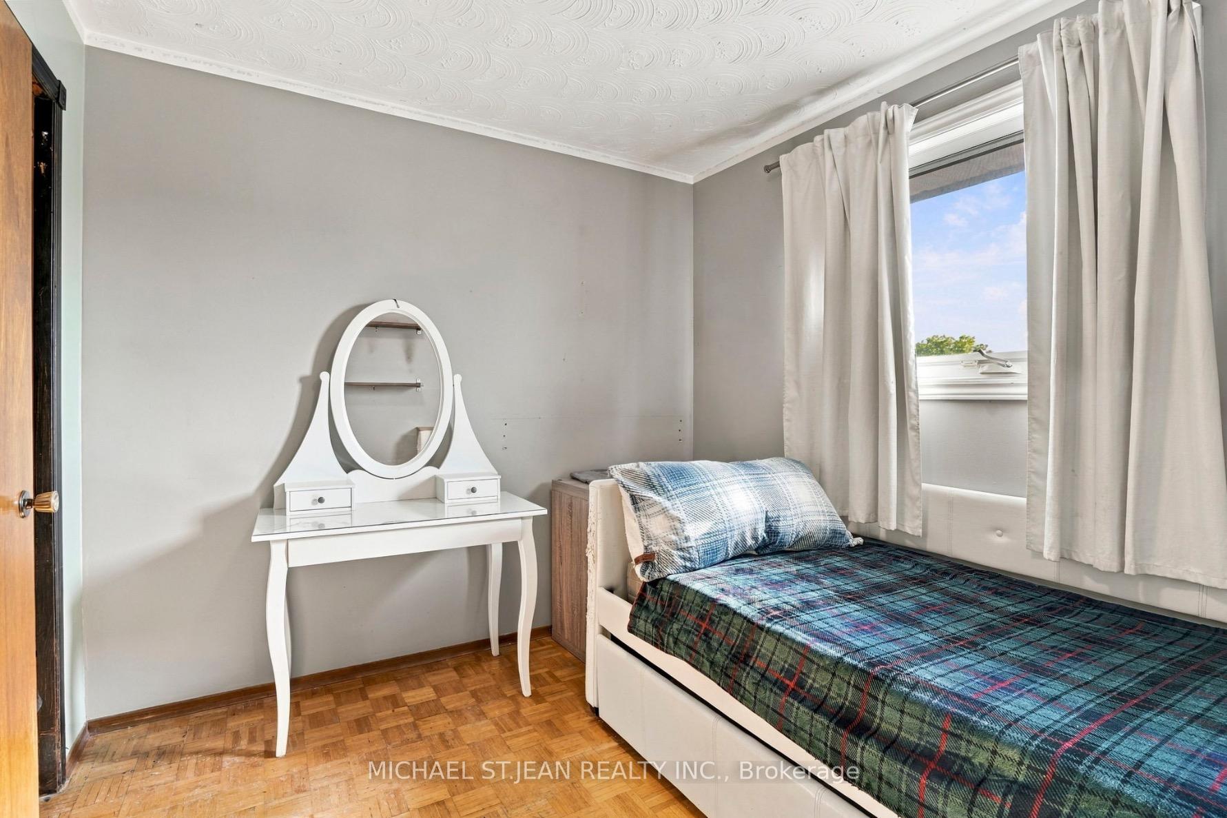 Photo 26 of 2 Hearthside Crescent, Hamilton, Stoney Creek — HOMEH