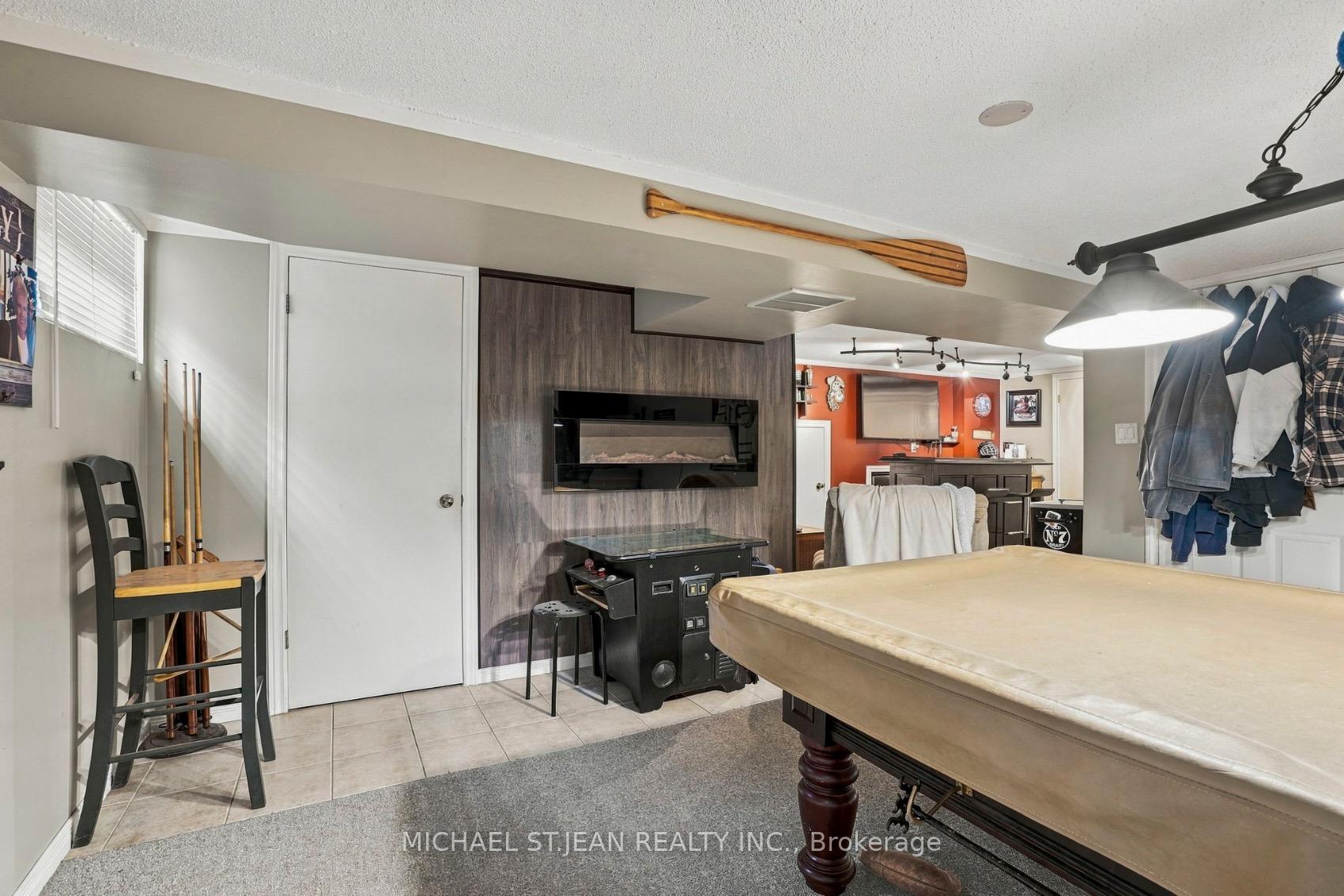 Photo 33 of 2 Hearthside Crescent, Hamilton, Stoney Creek — HOMEH