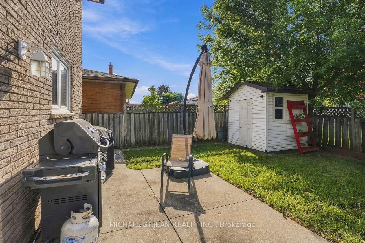 Photo 35 of 2 Hearthside Crescent, Hamilton, Stoney Creek — HOMEH