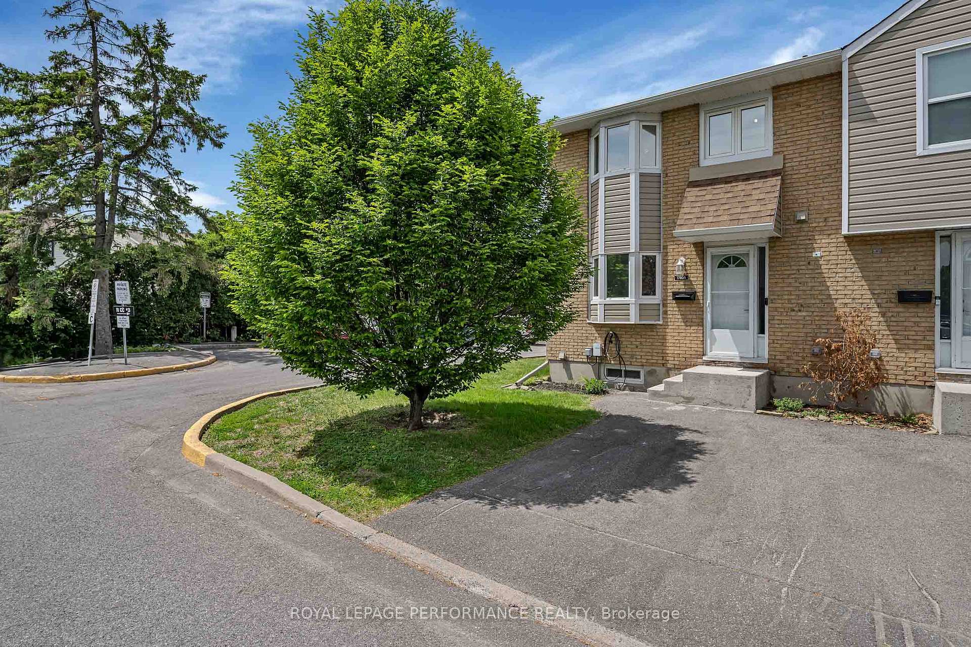 Photo of Unit A, 1780 Lamoureux Drive