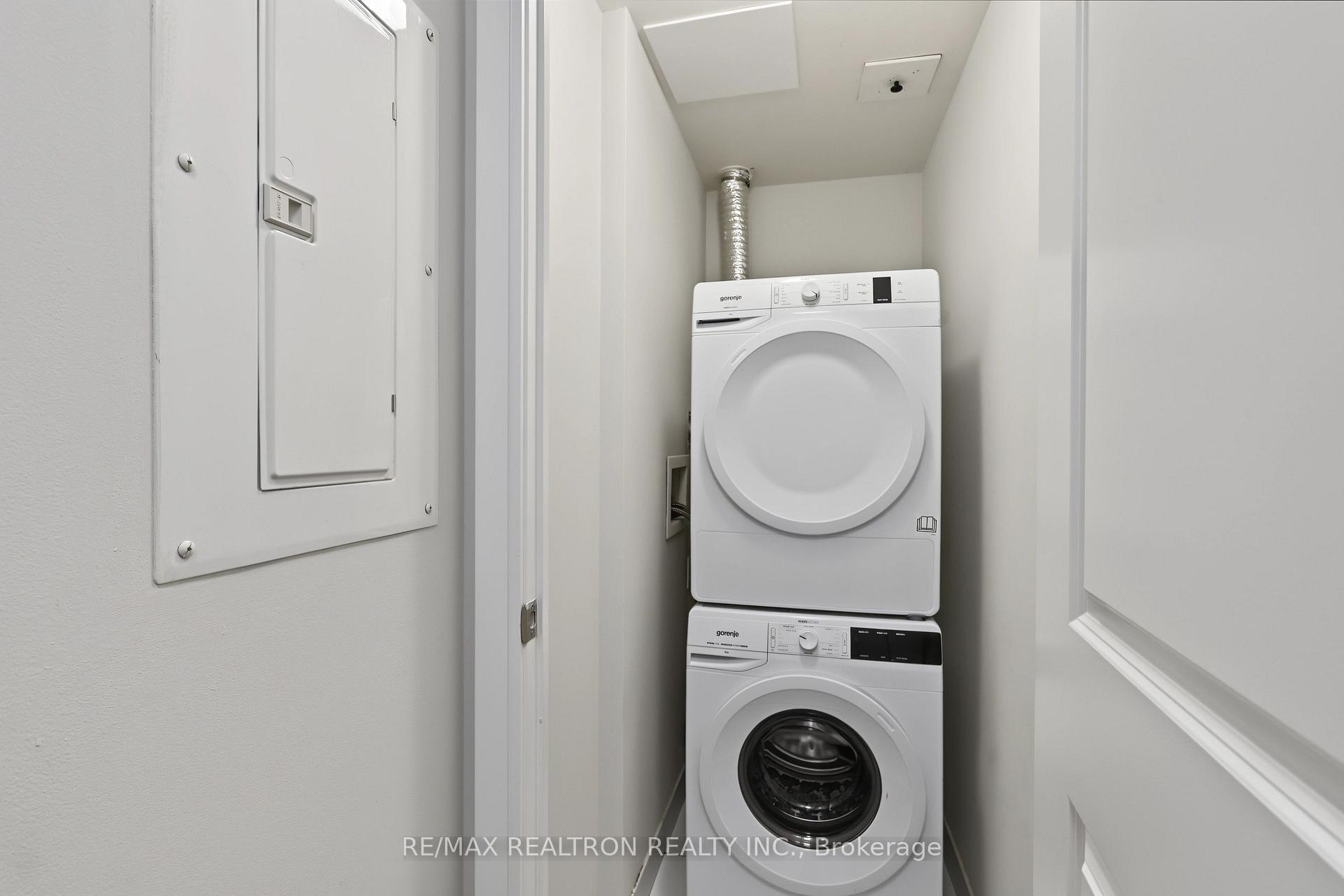 Photo 5 of Unit 722, 560 Front Street W, Toronto, Waterfront Communities — HOMEH