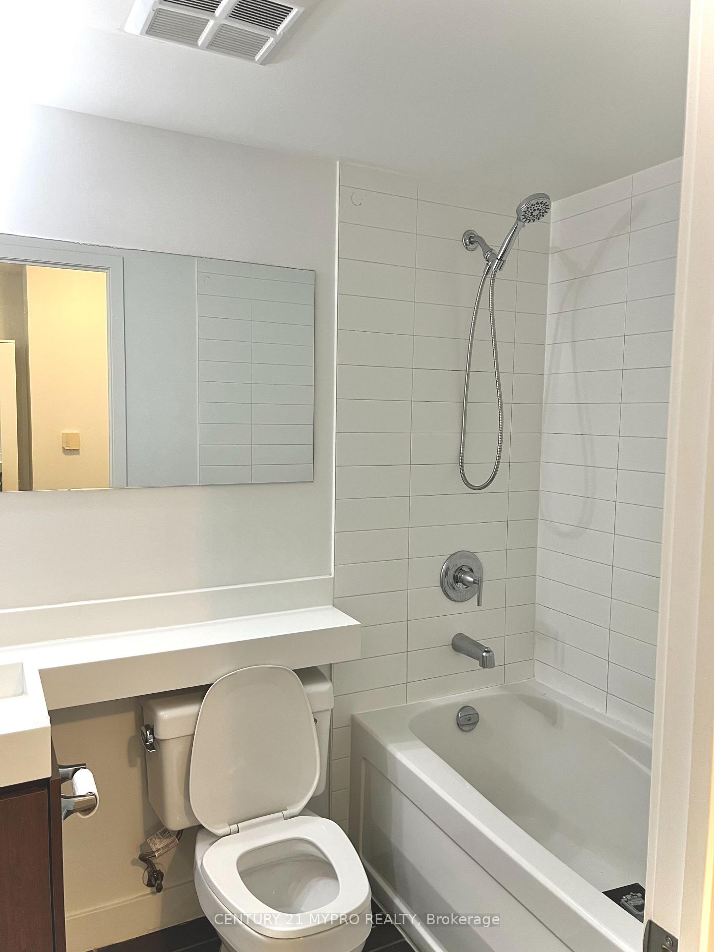 Photo 12 of Unit 1105, 4 Spadina Avenue, Toronto, Waterfront Communities — HOMEH