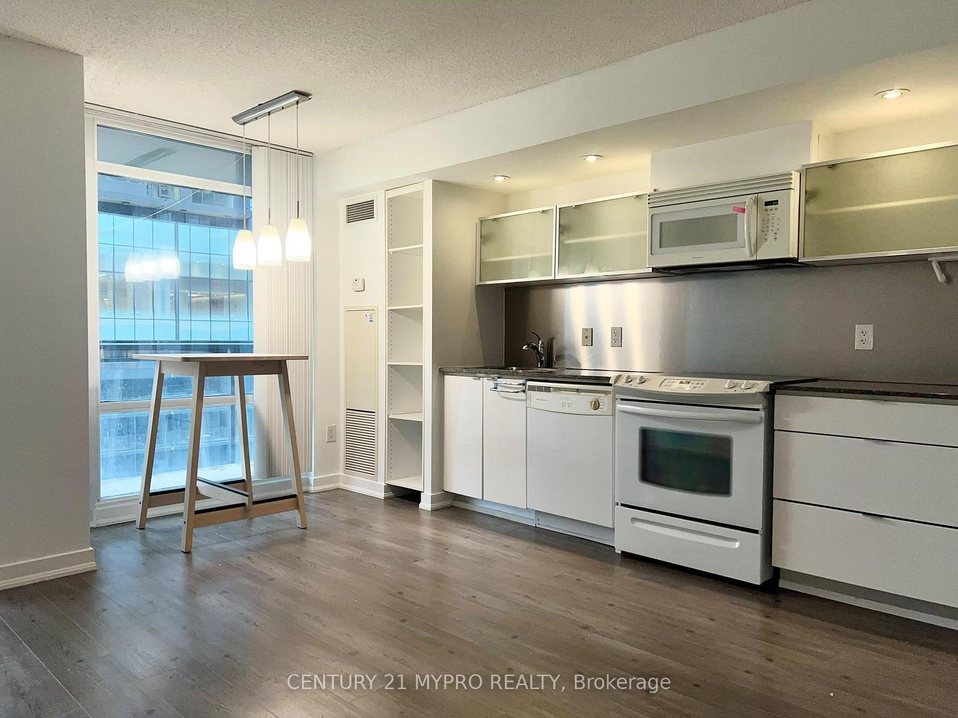 Photo 9 of Unit 1105, 4 Spadina Avenue, Toronto, Waterfront Communities — HOMEH