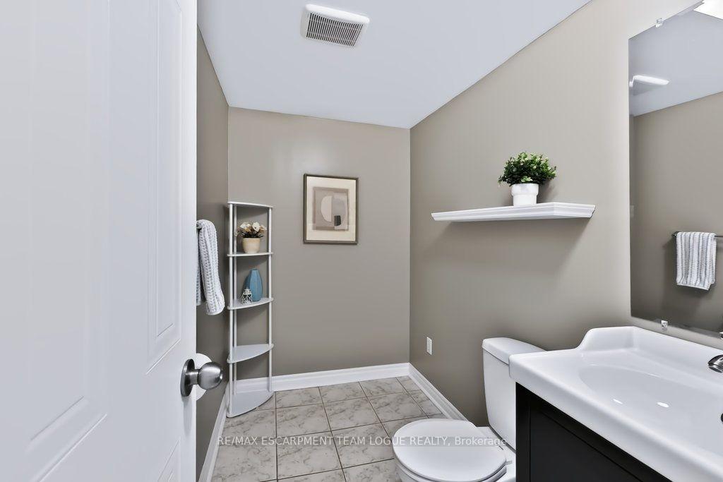 Photo 22 of Unit 43, 2531 Northampton Boulevard, Burlington, Headon — HOMEH