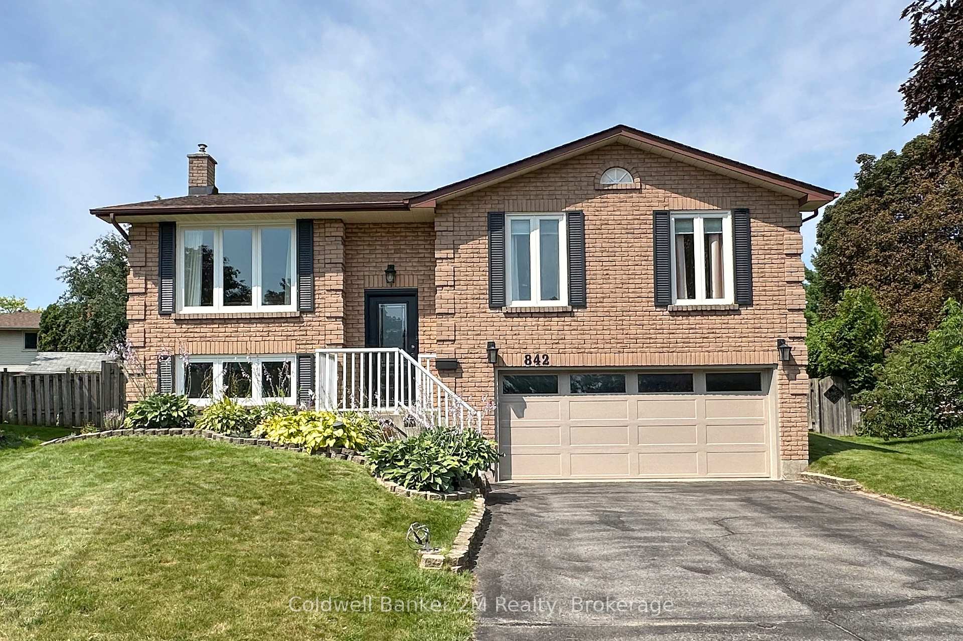 Front of 842 Saint Anne Court