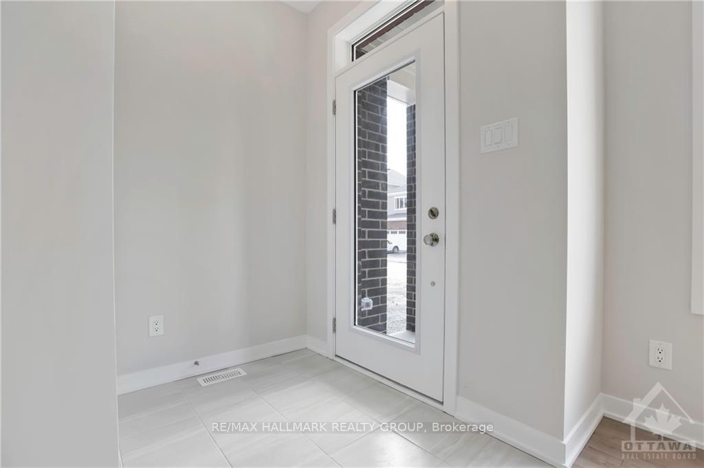 Photo 3 of 3061 Travertine Way, Ottawa, Barrhaven - Half Moon Bay — HOMEH