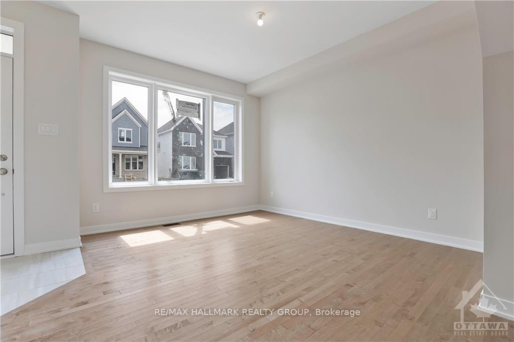 Photo 4 of 3061 Travertine Way, Ottawa, Barrhaven - Half Moon Bay — HOMEH
