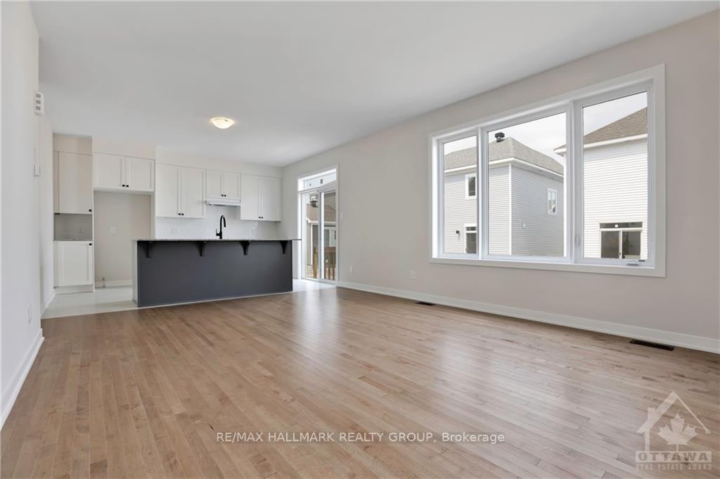 Photo 6 of 3061 Travertine Way, Ottawa, Barrhaven - Half Moon Bay — HOMEH