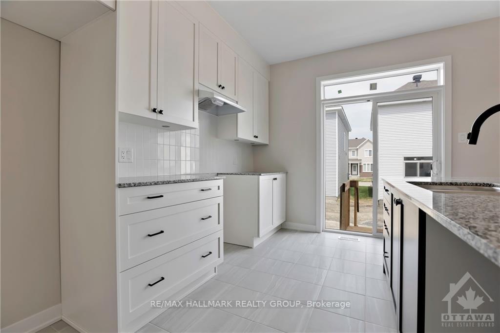 Photo 8 of 3061 Travertine Way, Ottawa, Barrhaven - Half Moon Bay — HOMEH