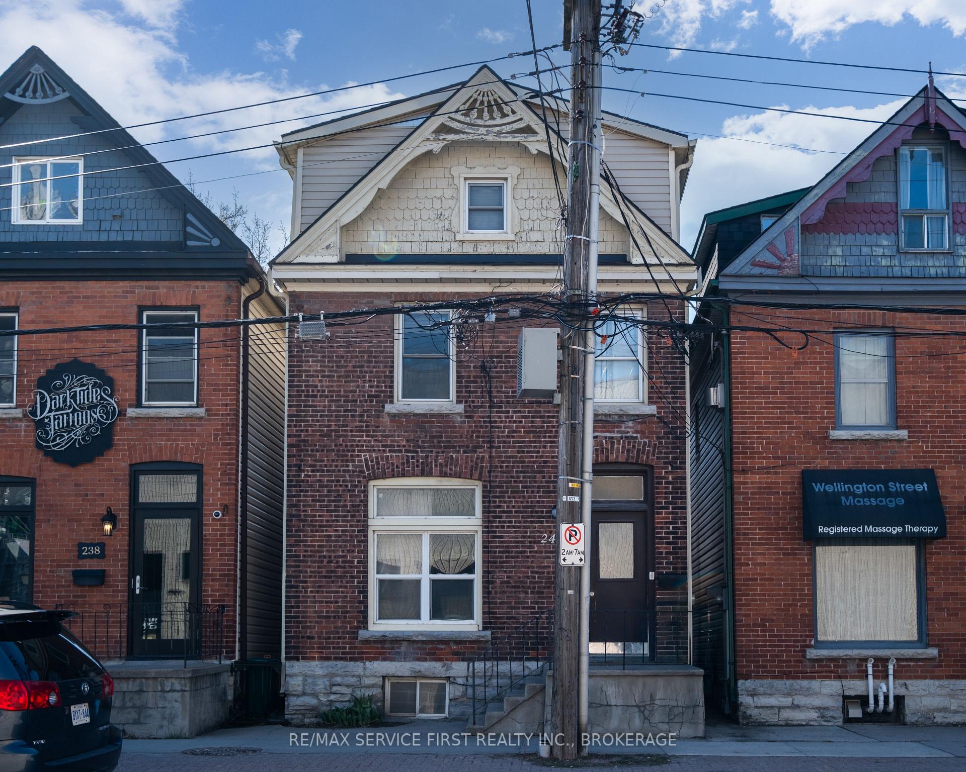 Photo 2 of 240 Wellington Street, Kingston, East of Sir John A. Blvd — HOMEH