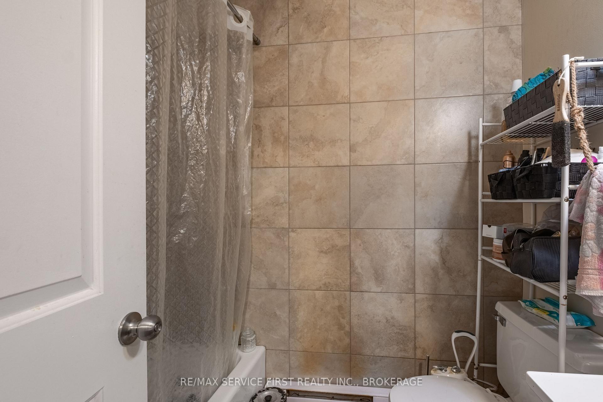 Photo 9 of 240 Wellington Street, Kingston, East of Sir John A. Blvd — HOMEH